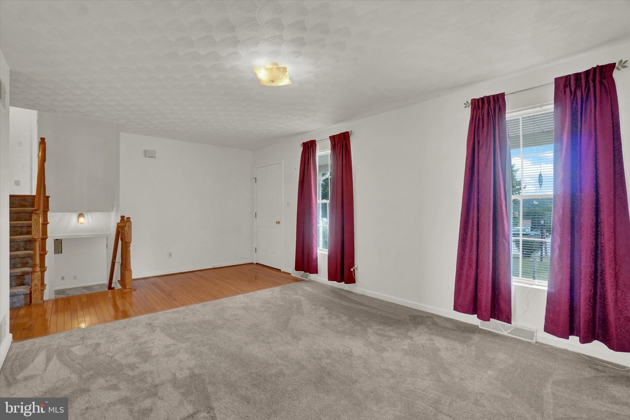 STEWARTSTOWN STATION - Residential