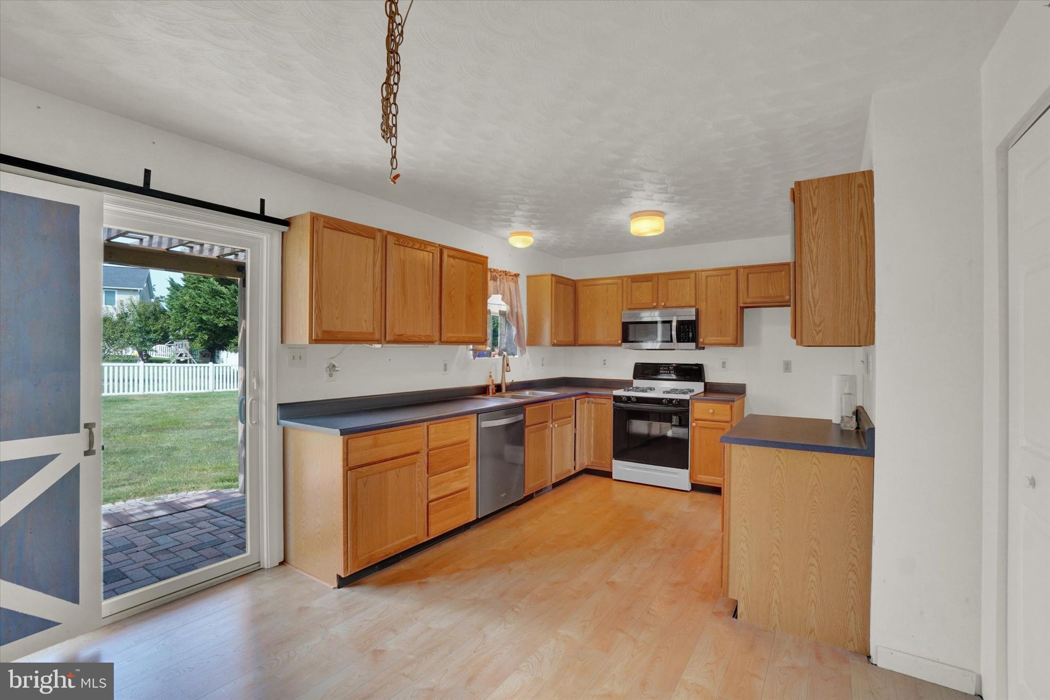 STEWARTSTOWN STATION - Residential