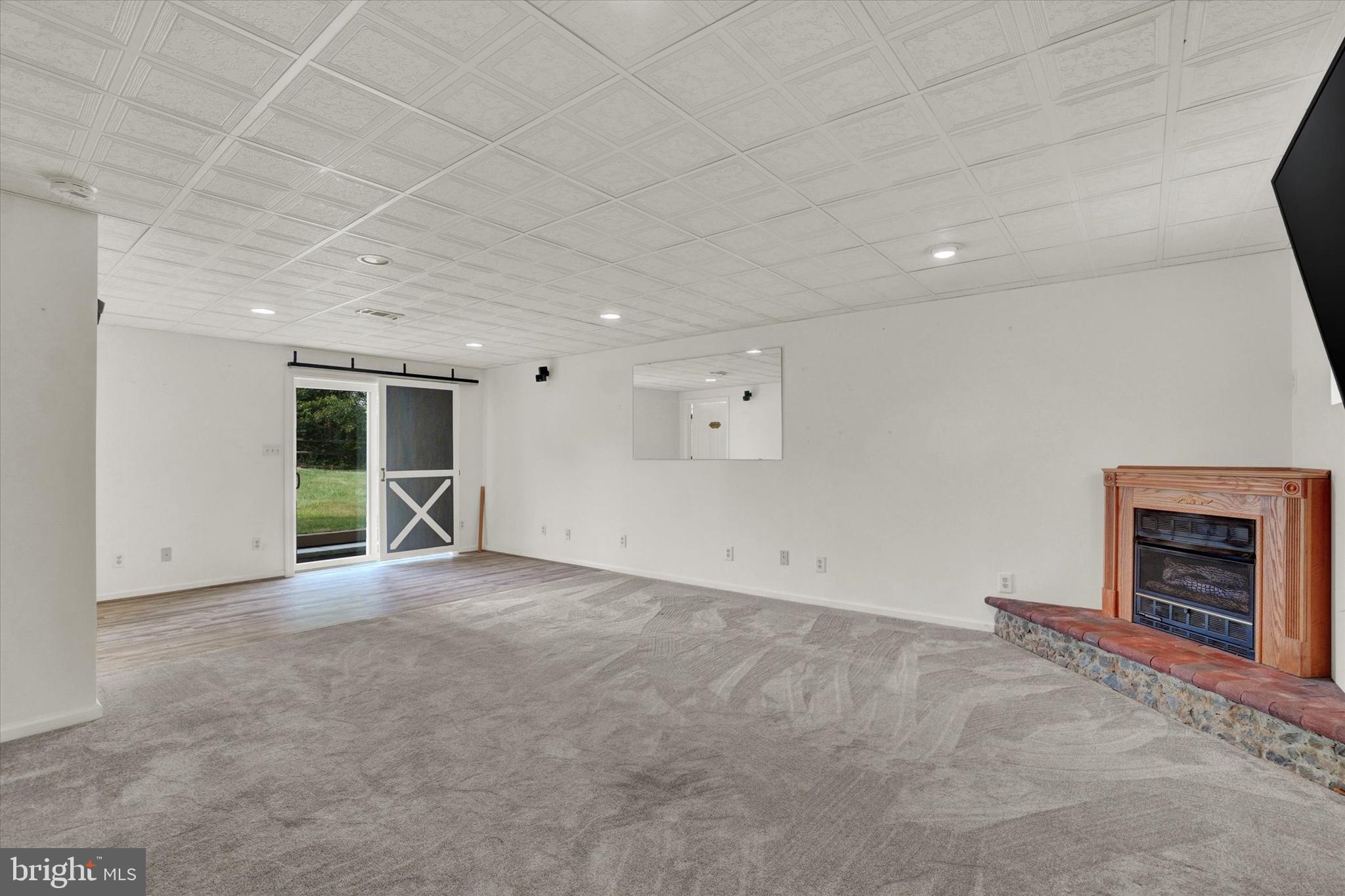 STEWARTSTOWN STATION - Residential
