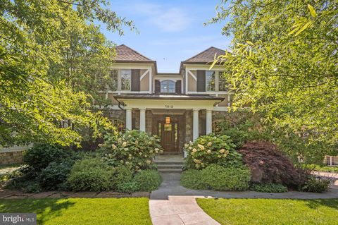 Photo of 7812 ABERDEEN RD, BETHESDA, MD 20814 (MLS # MDMC2060866) Photo of 7812 ABERDEEN RD, BETHESDA, MD 20814 (MLS # MDMC2060866)