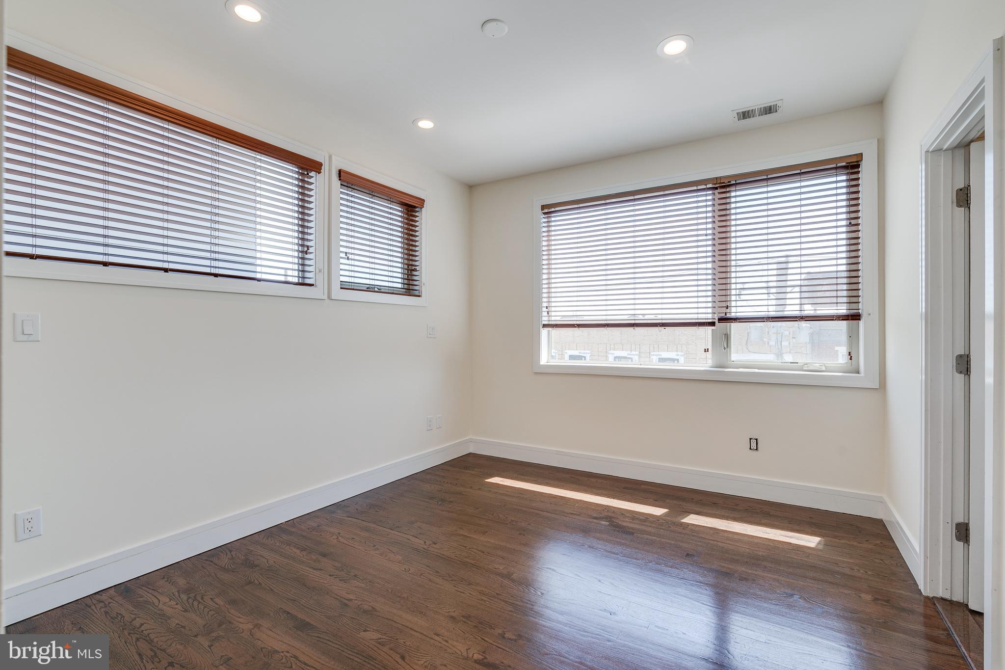 OLDE KENSINGTON - Residential