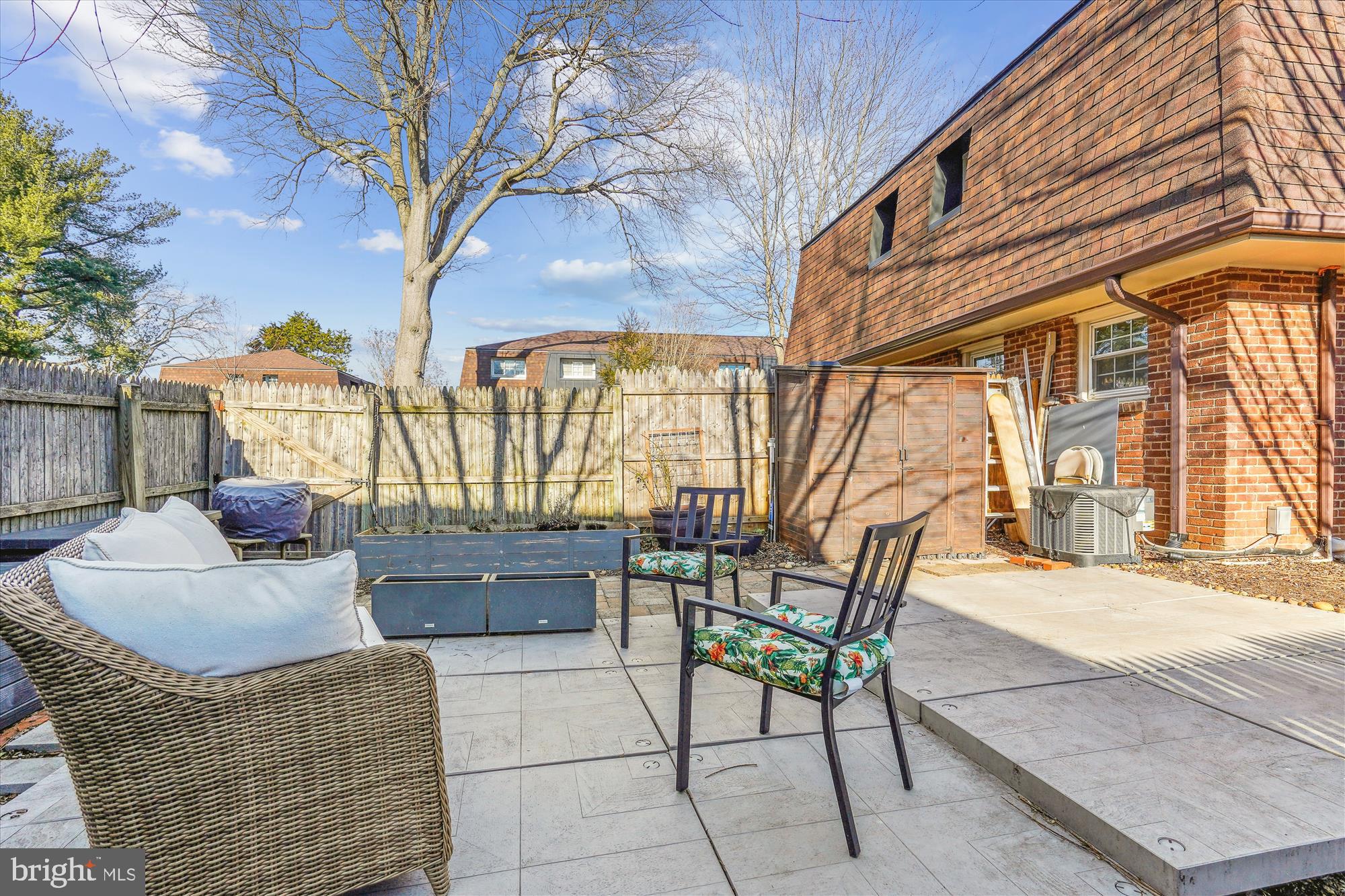 WINTER HILL - Residential