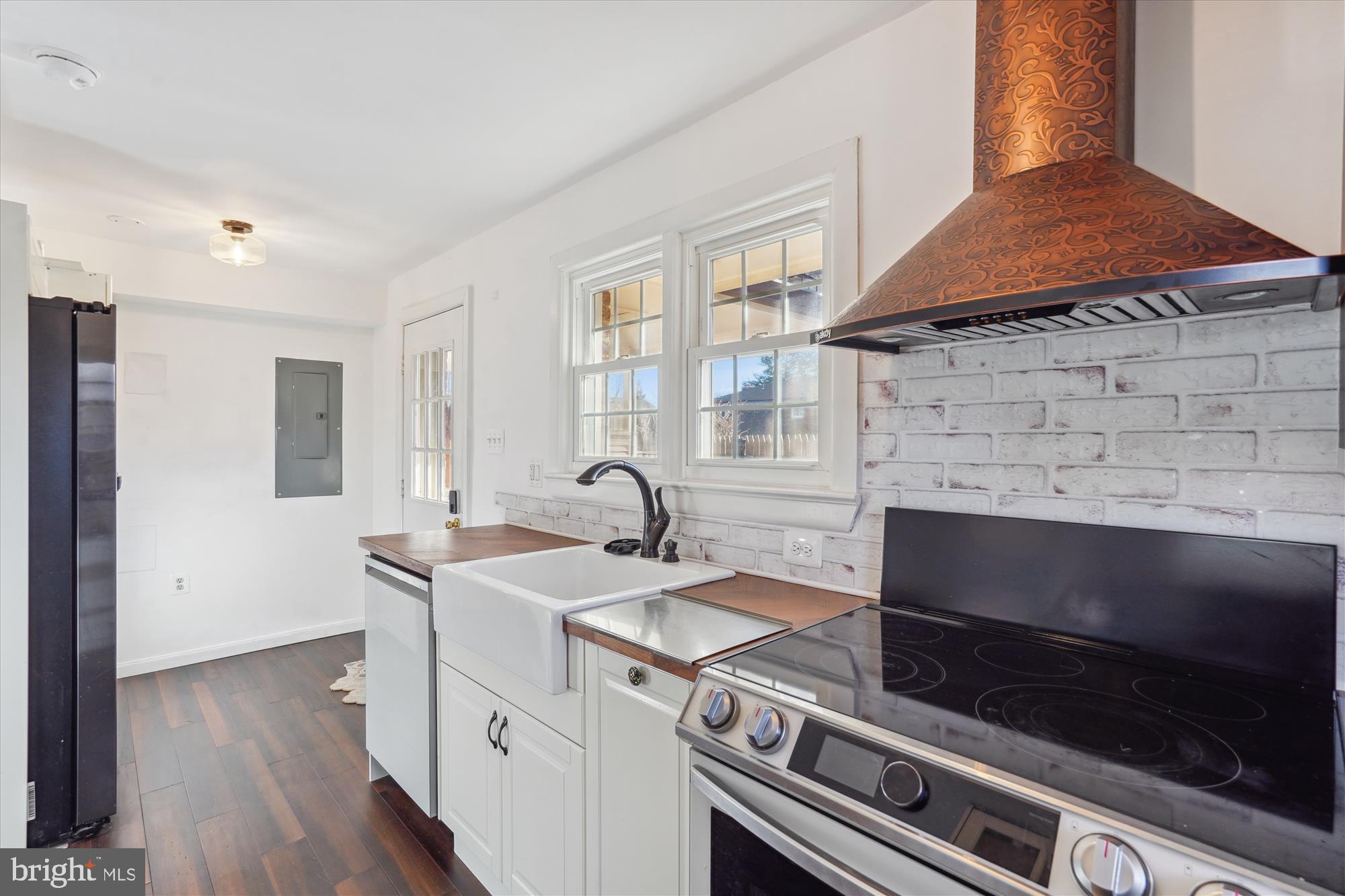 WINTER HILL - Residential