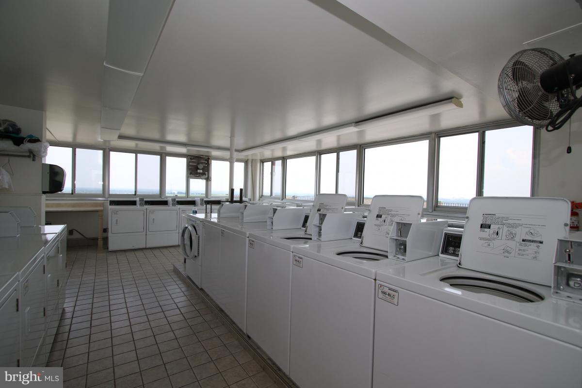 WASHINGTONIAN TOWER - Residential