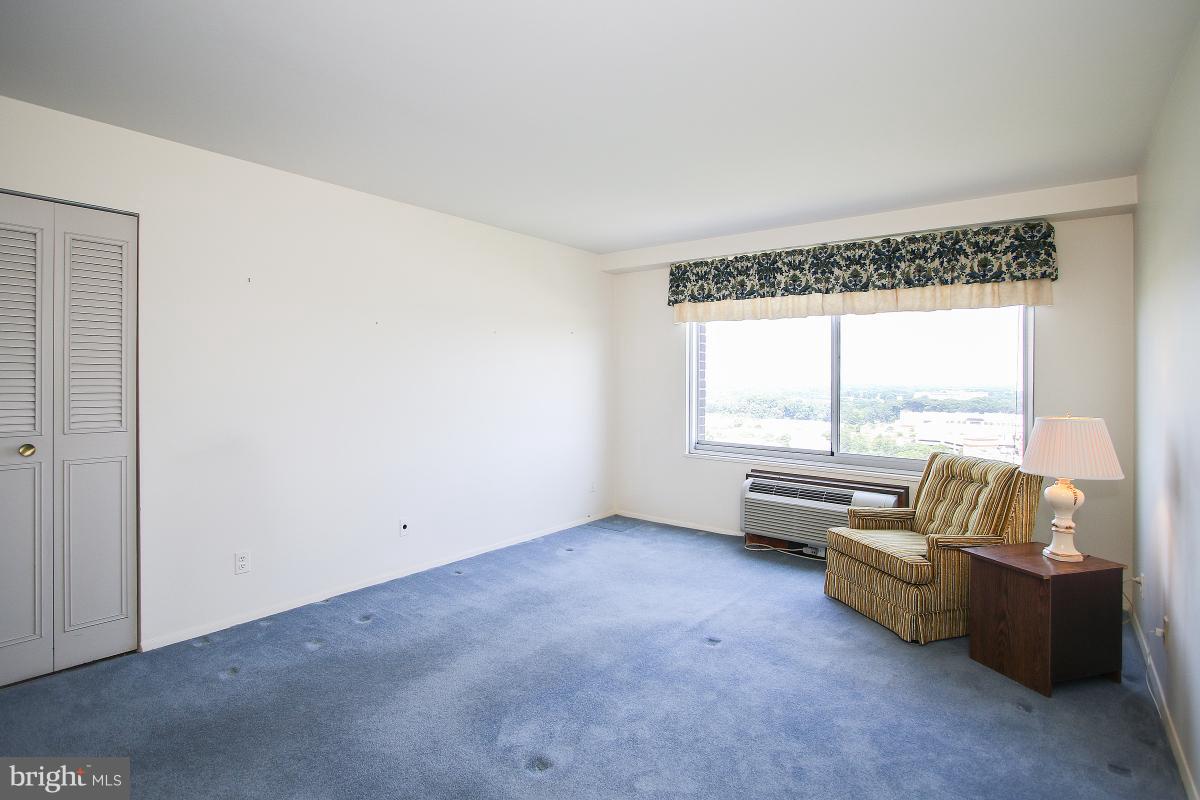 WASHINGTONIAN TOWER - Residential
