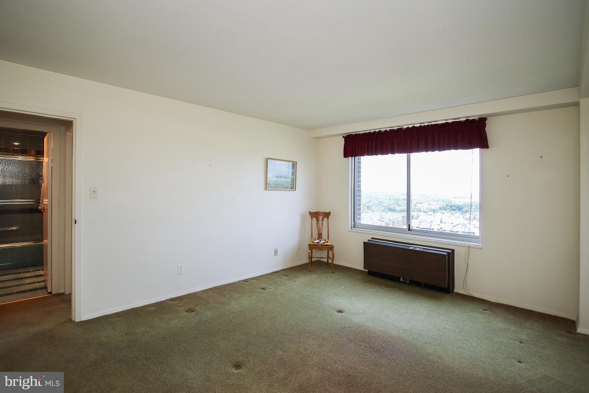 WASHINGTONIAN TOWER - Residential