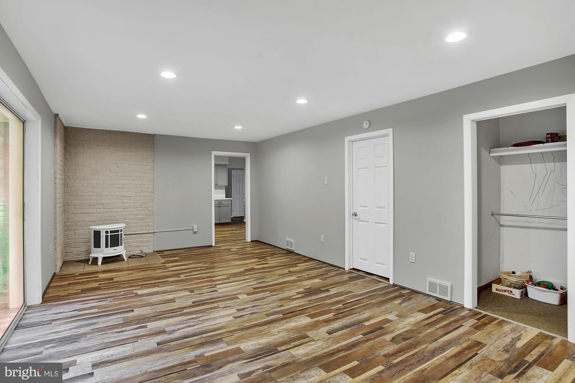 KNOWLTONWOOD - Residential