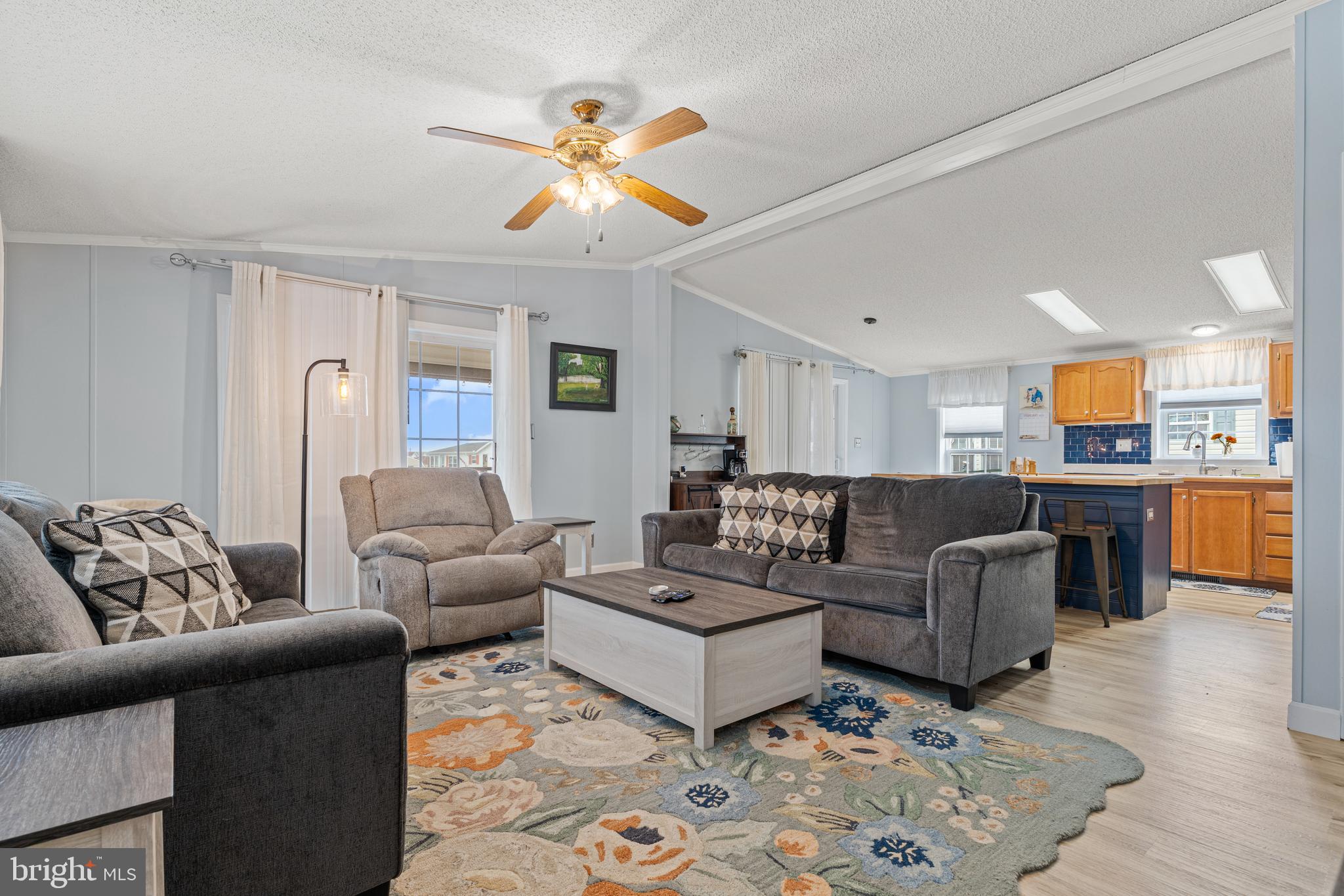 MARINERS COVE - Residential