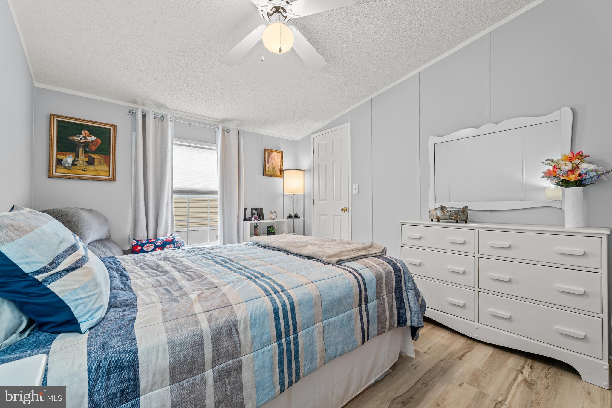 MARINERS COVE - Residential