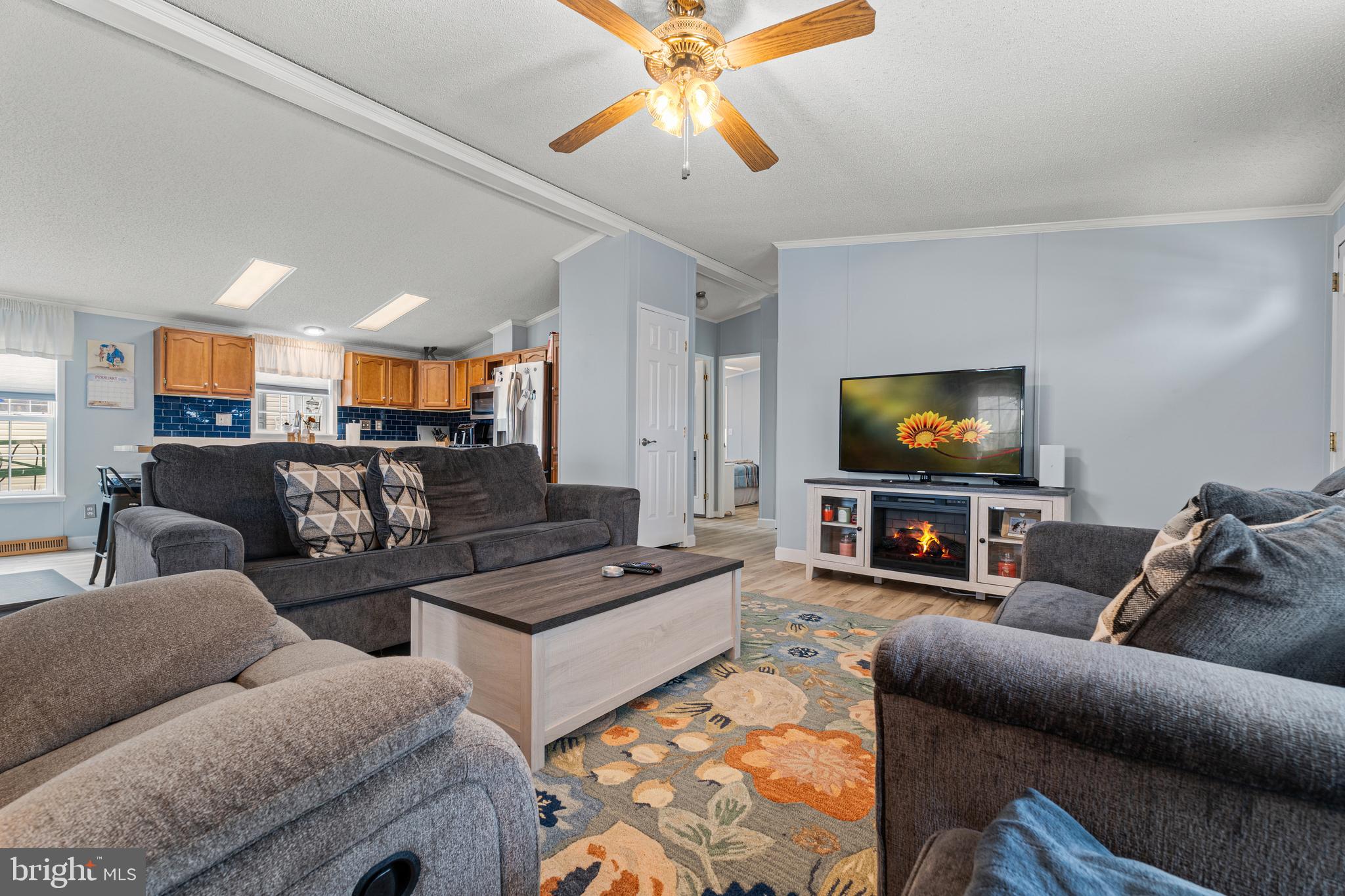 MARINERS COVE - Residential