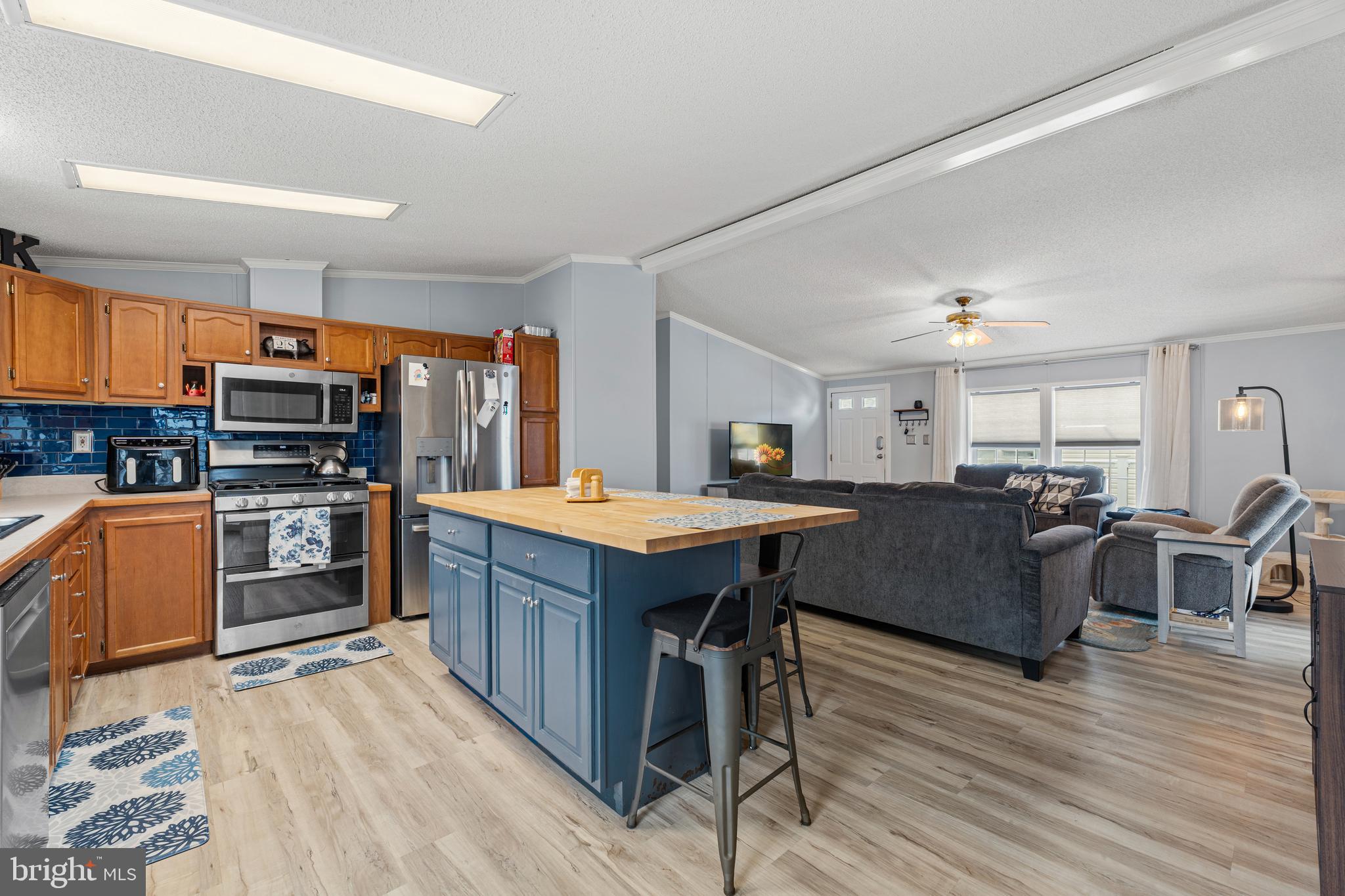 MARINERS COVE - Residential