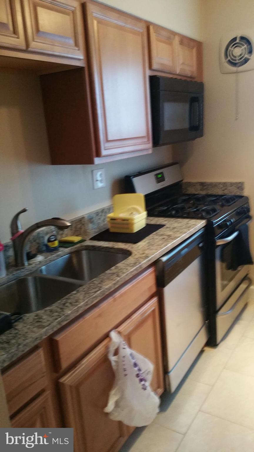 FOXCROFT COLONY - Residential Lease