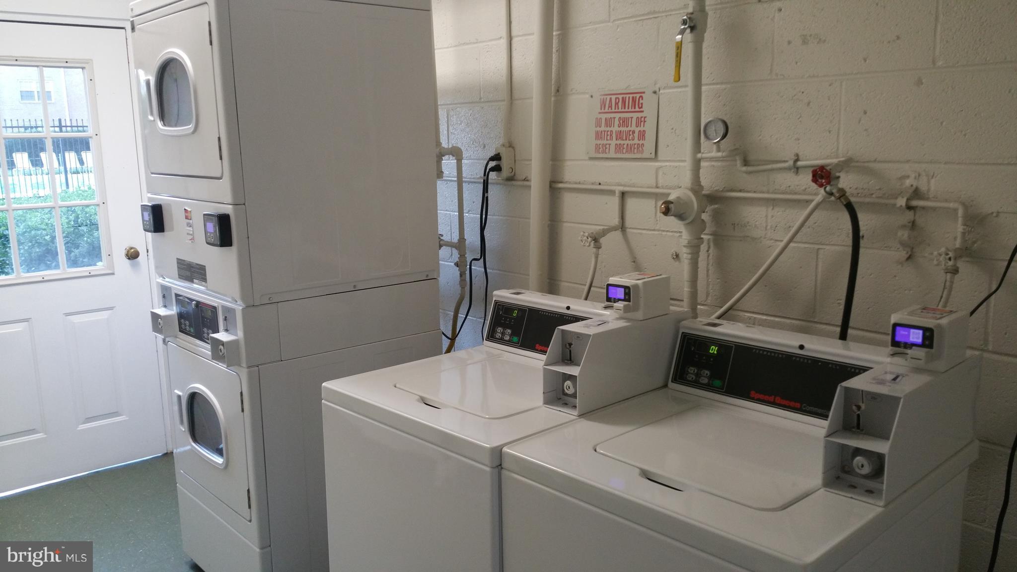 FOXCROFT COLONY - Residential Lease