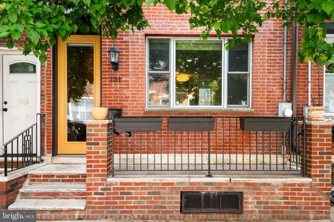 Townhouse For Sale - 751 S Marvine Street<br/> PHILADELPHIA, PA 19147