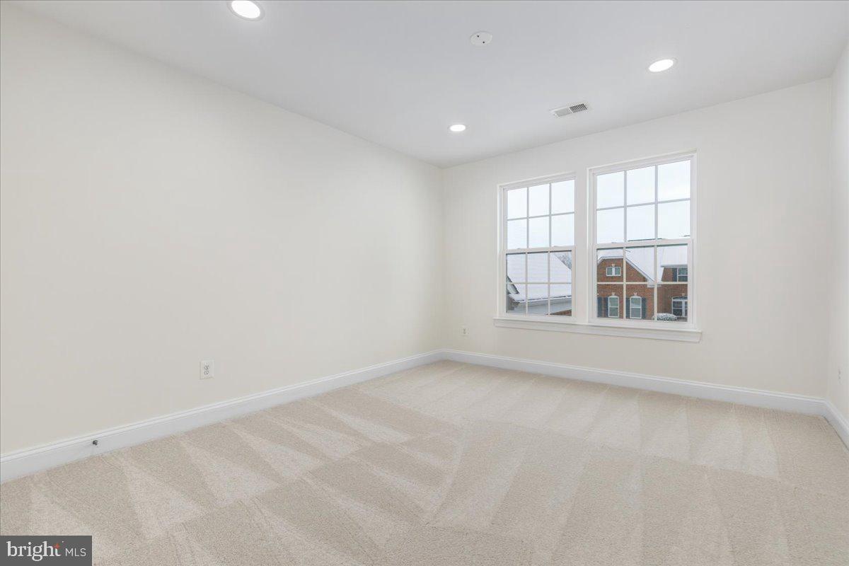 MEADOWS 2 - Residential