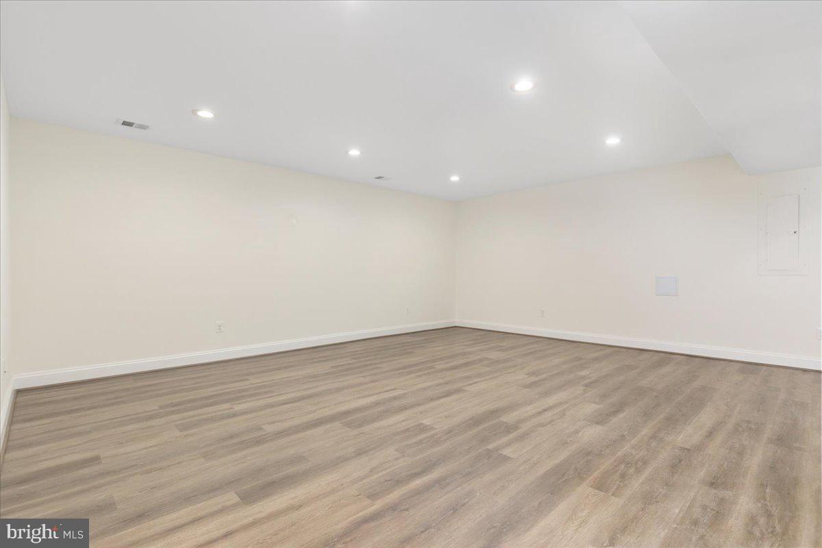 MEADOWS 2 - Residential