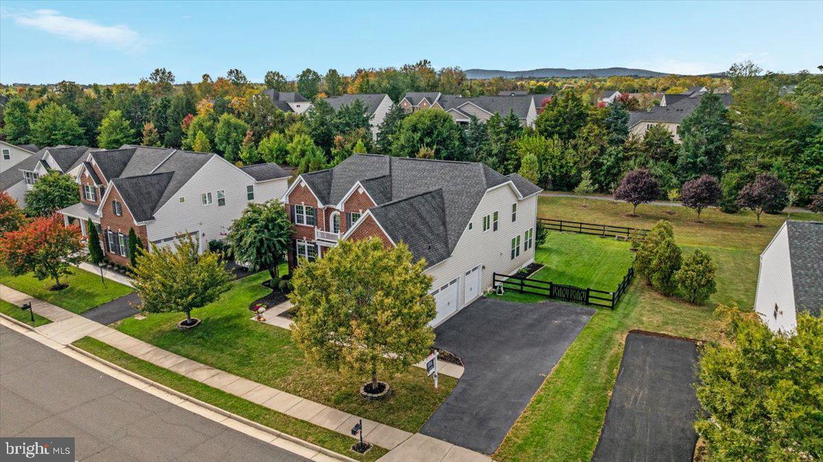 MEADOWS 2 - Residential