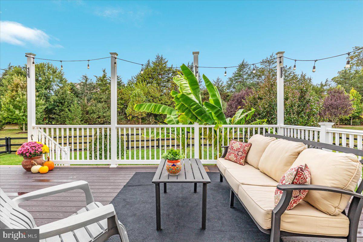 MEADOWS 2 - Residential