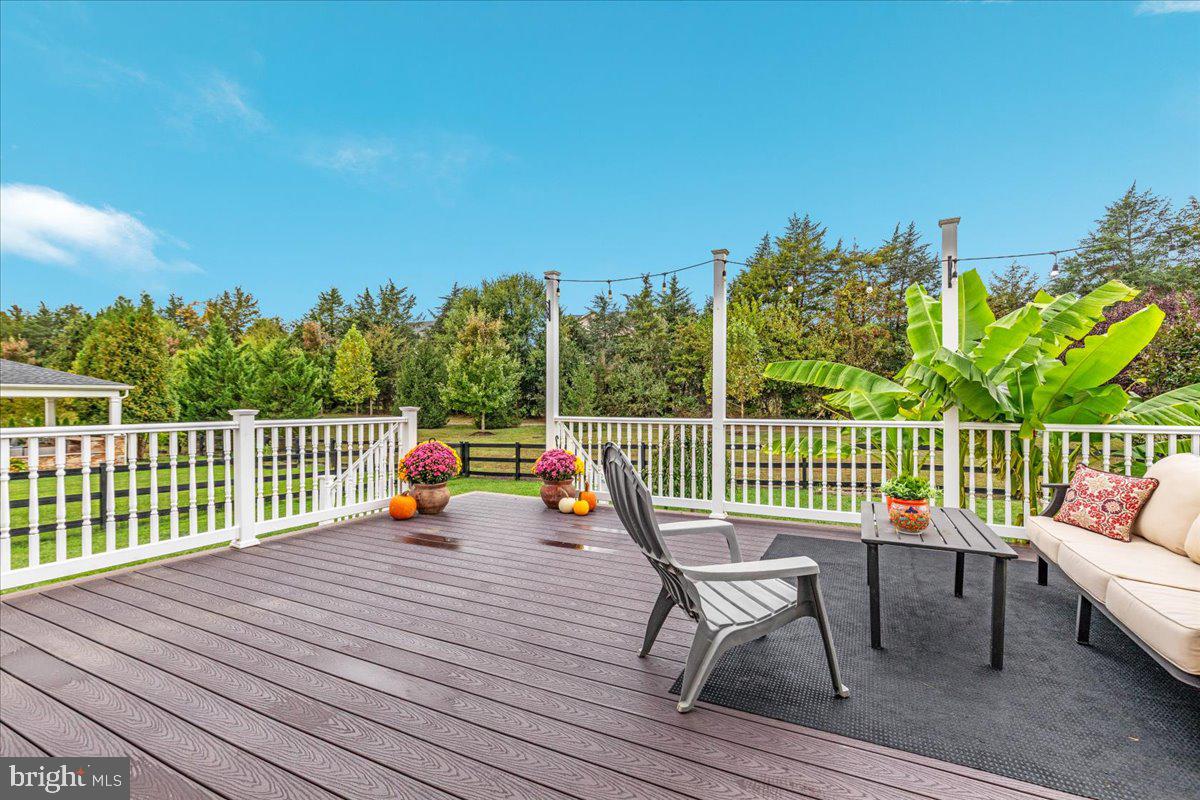 MEADOWS 2 - Residential