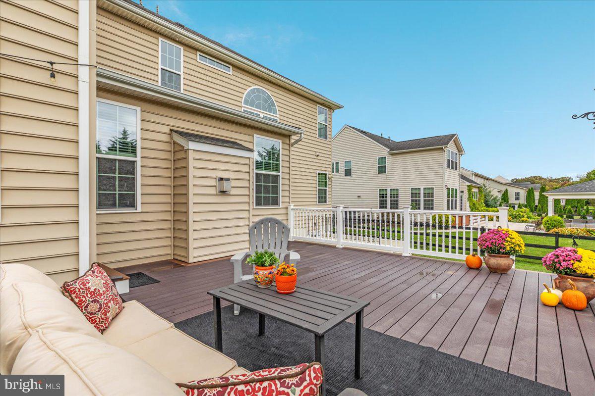 MEADOWS 2 - Residential