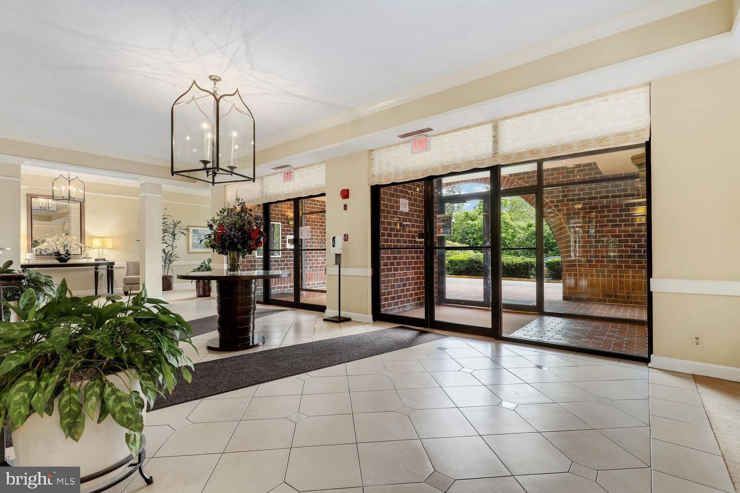 COURTHOUSE - Residential