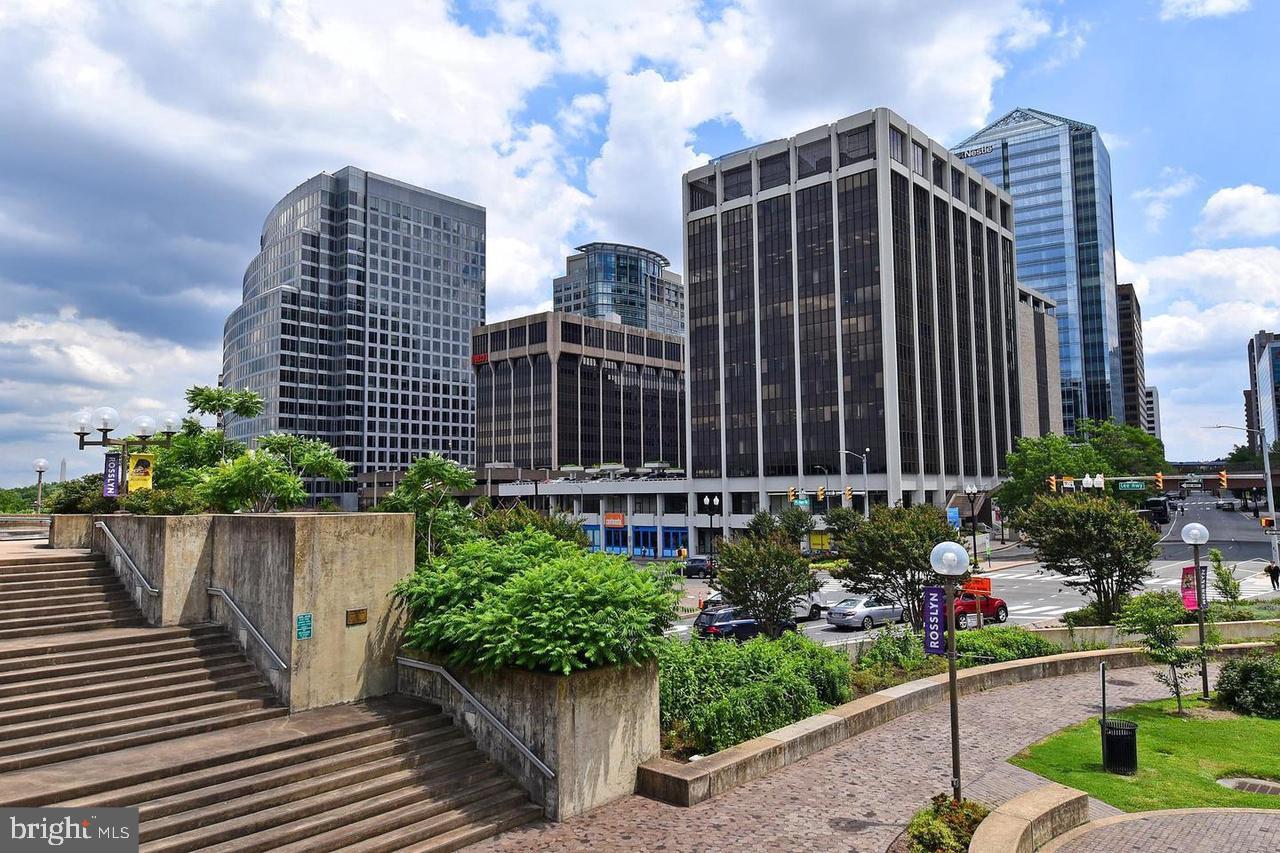 COURTHOUSE - Residential