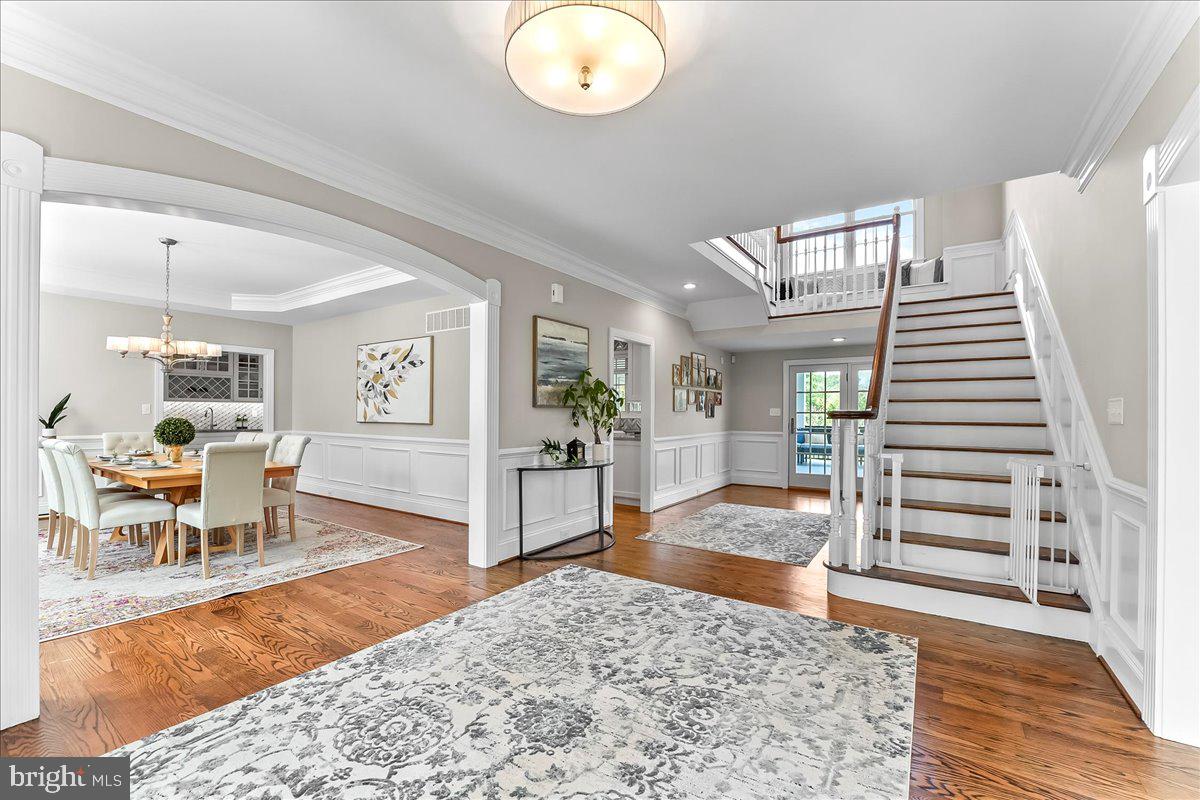 203 GEIST VIEW CIRCLE