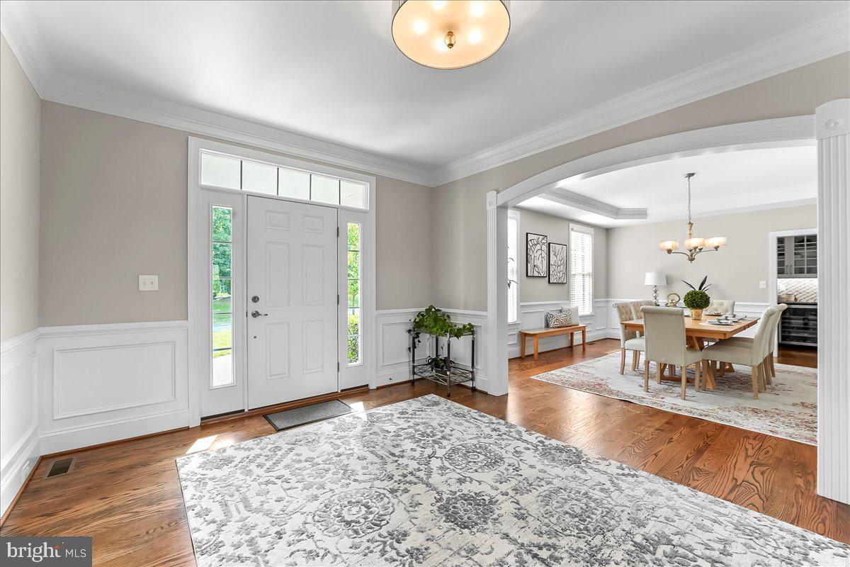 203 GEIST VIEW CIRCLE