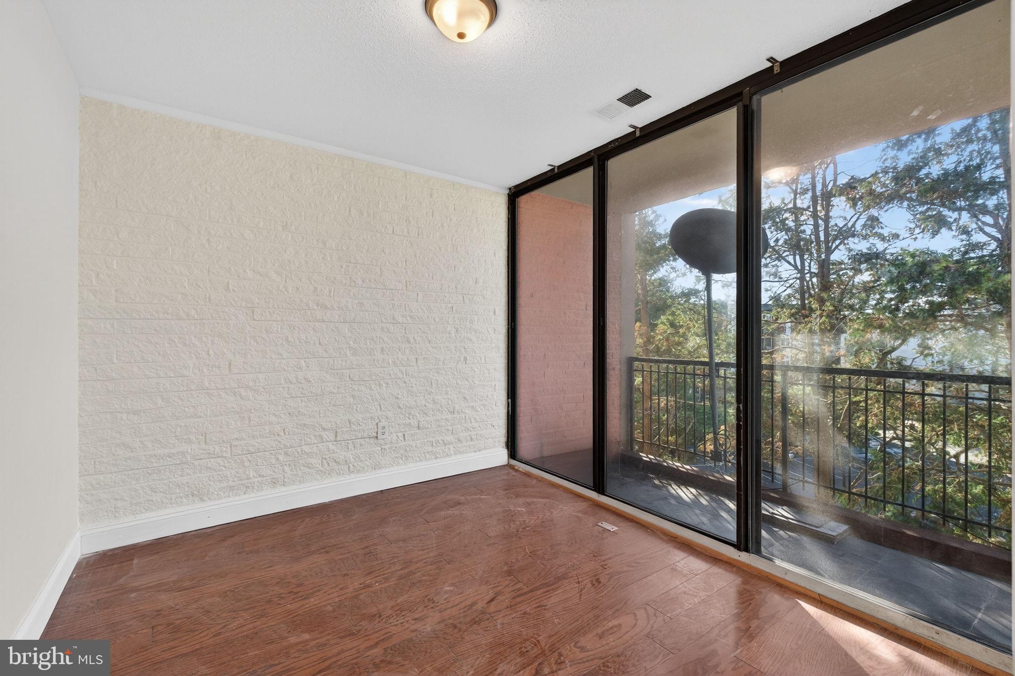 TWENTY-ONE - Residential Lease