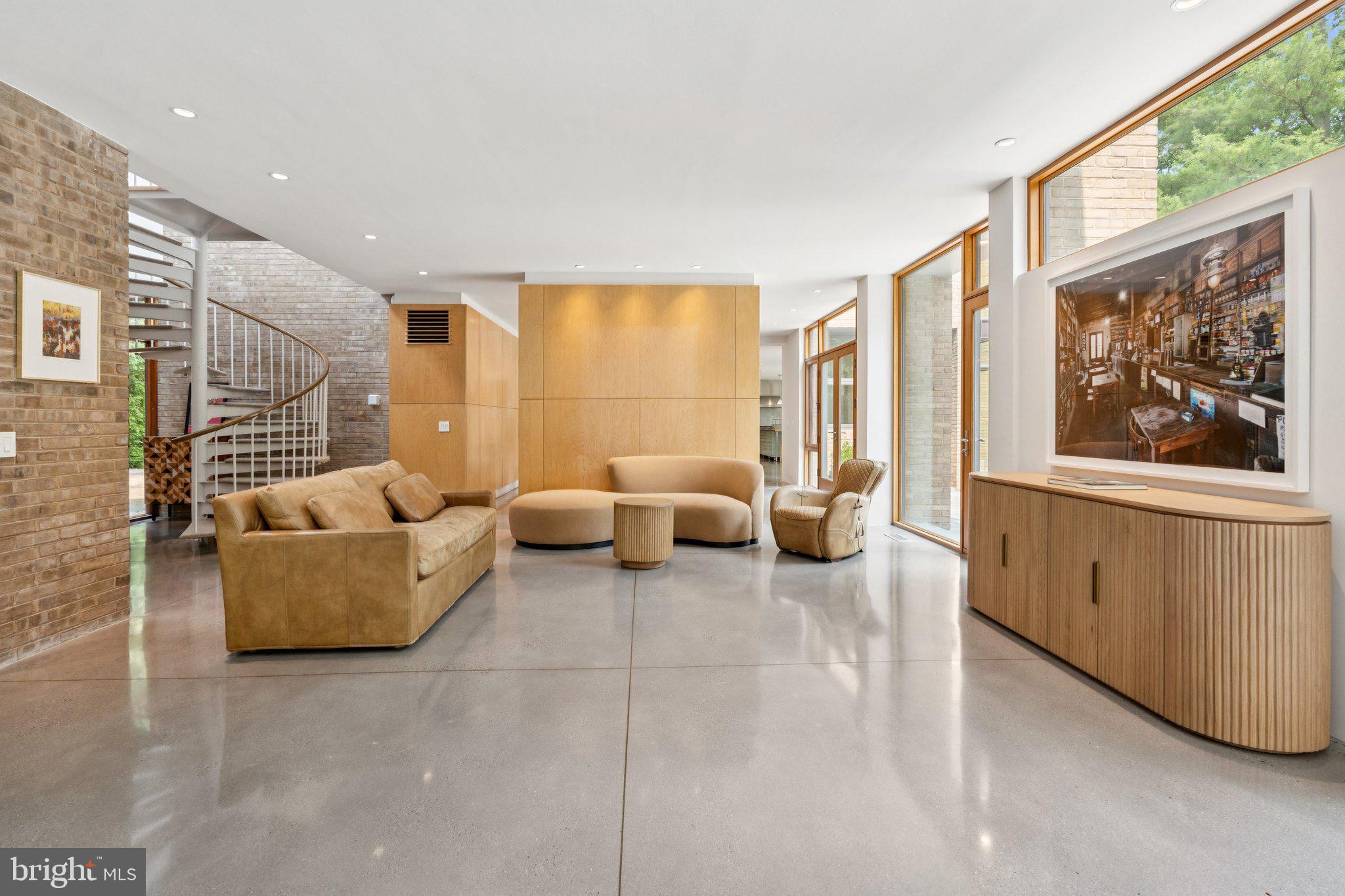 ARLINGWOOD - Residential