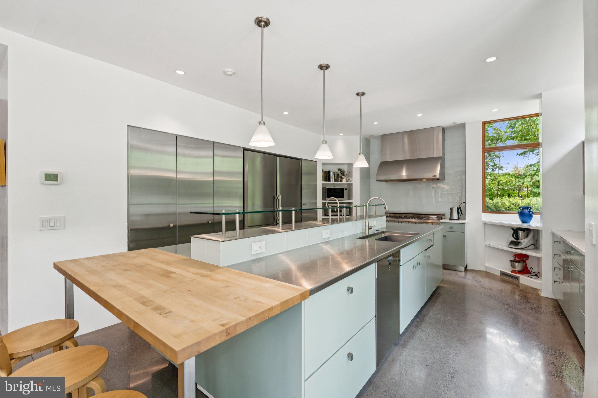 ARLINGWOOD - Residential