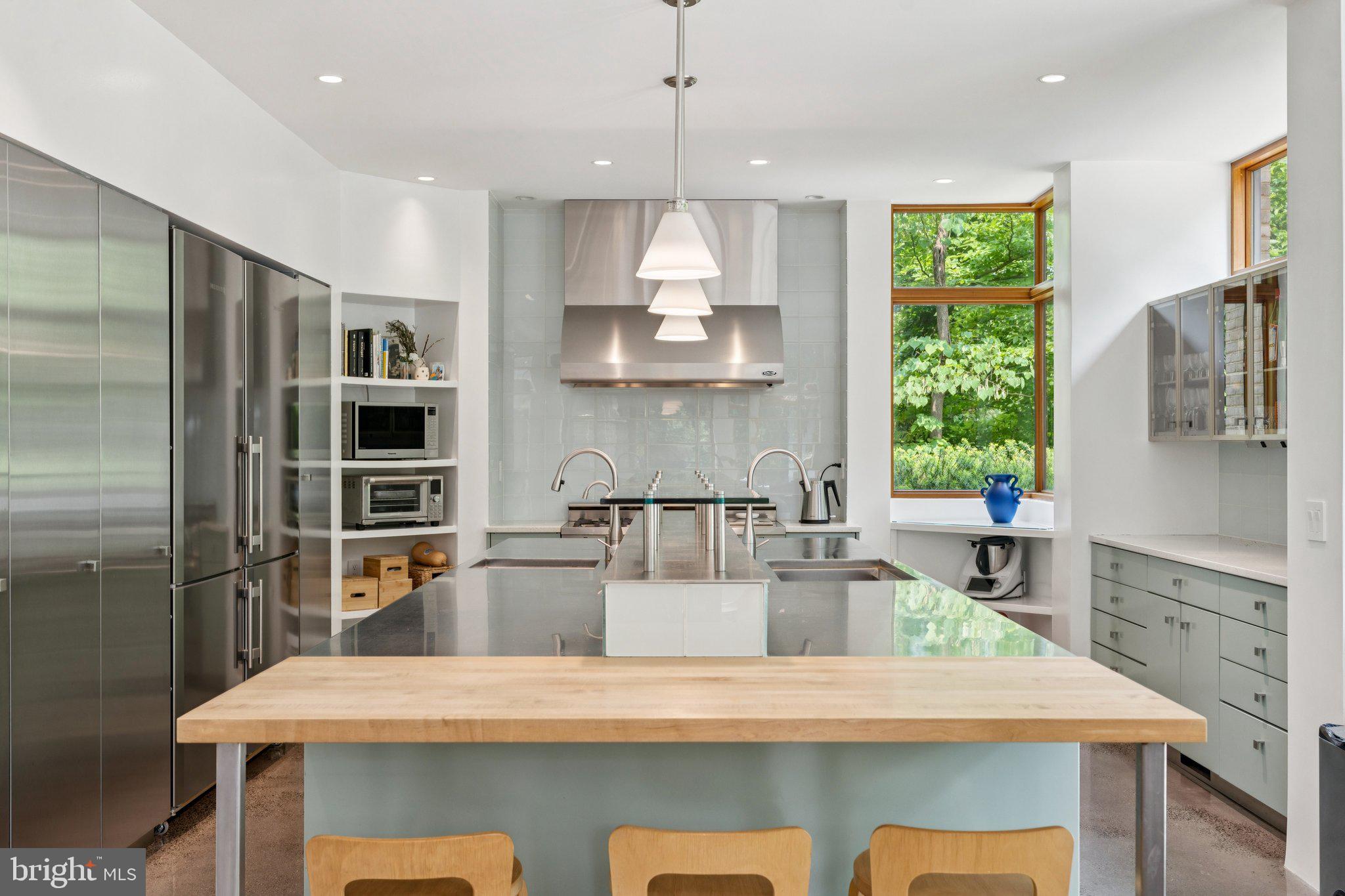 ARLINGWOOD - Residential