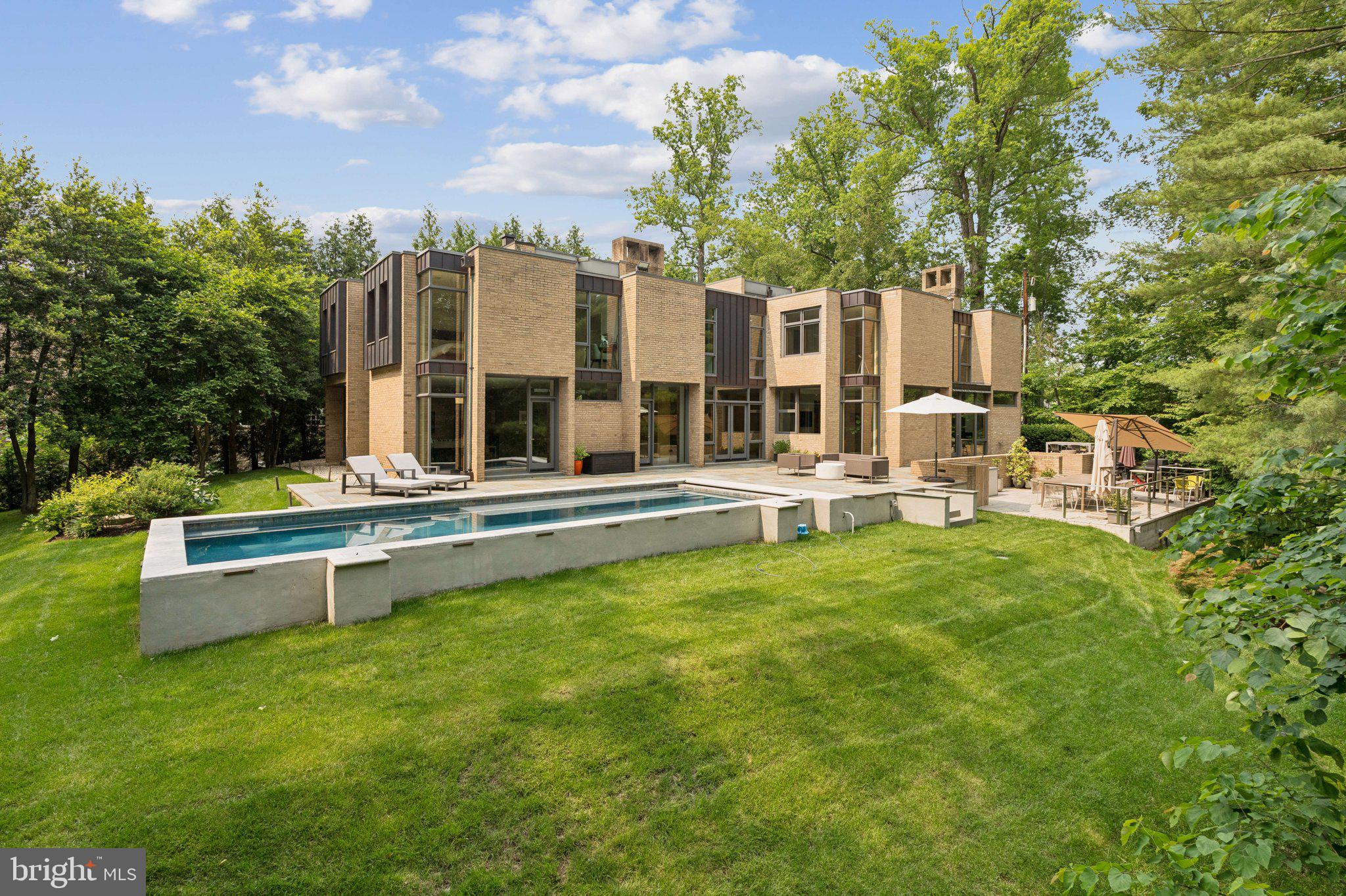 ARLINGWOOD - Residential