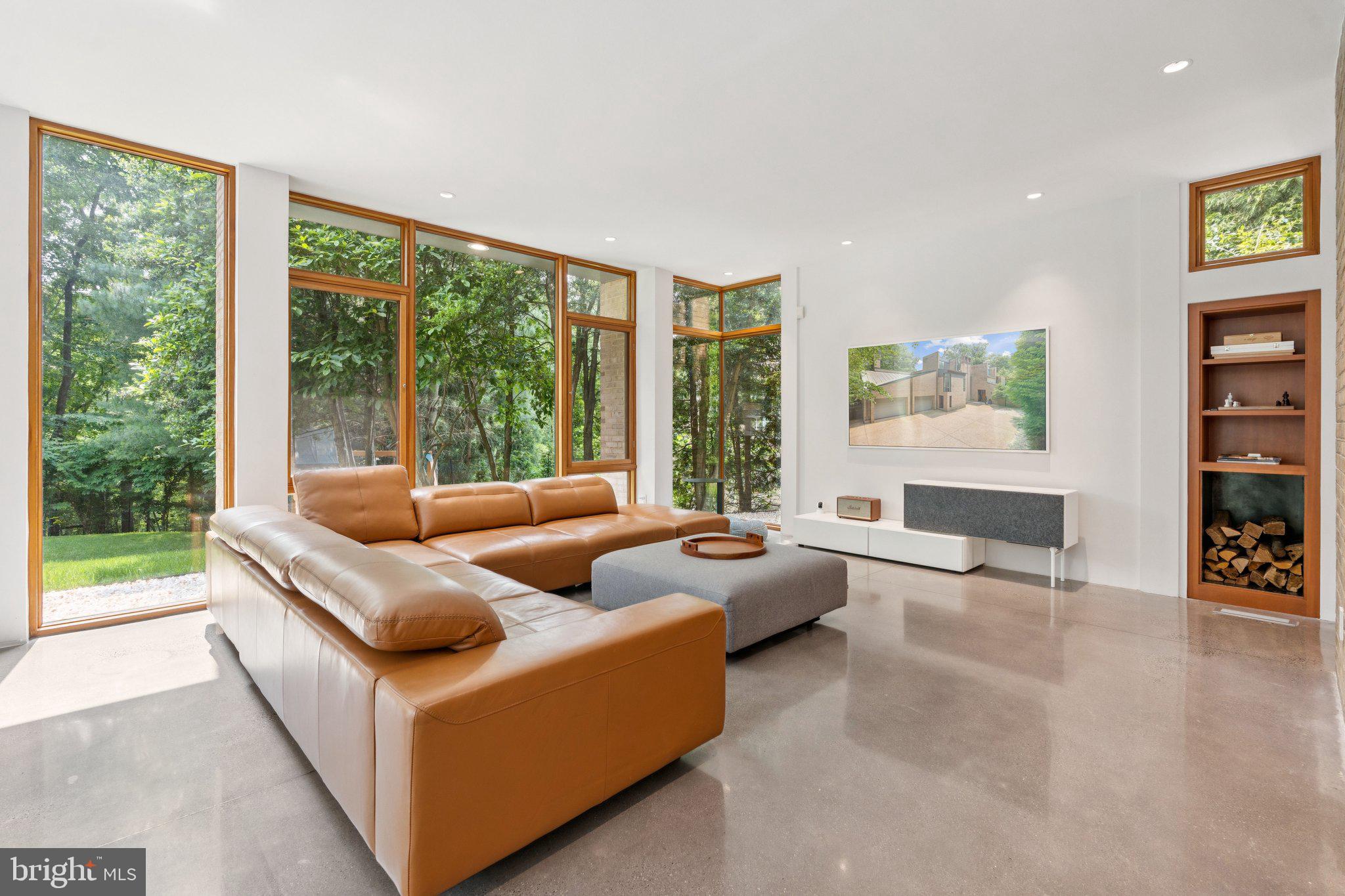 ARLINGWOOD - Residential