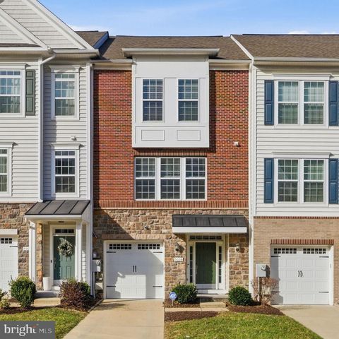 Townhouse For Sale - 5004 Forest Pines Drive<br/> UPPER MARLBORO, MD 20772