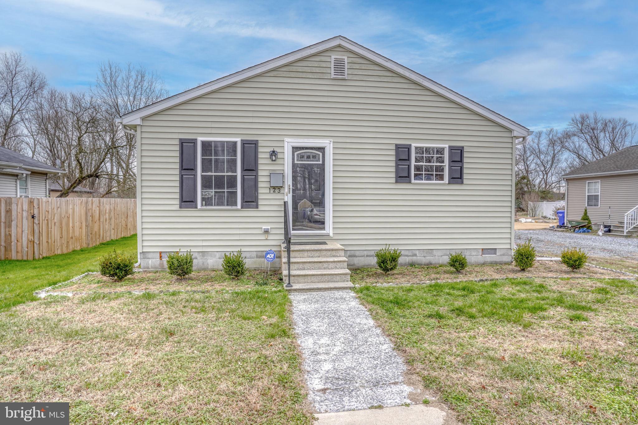 123 W MISPILLION STREET