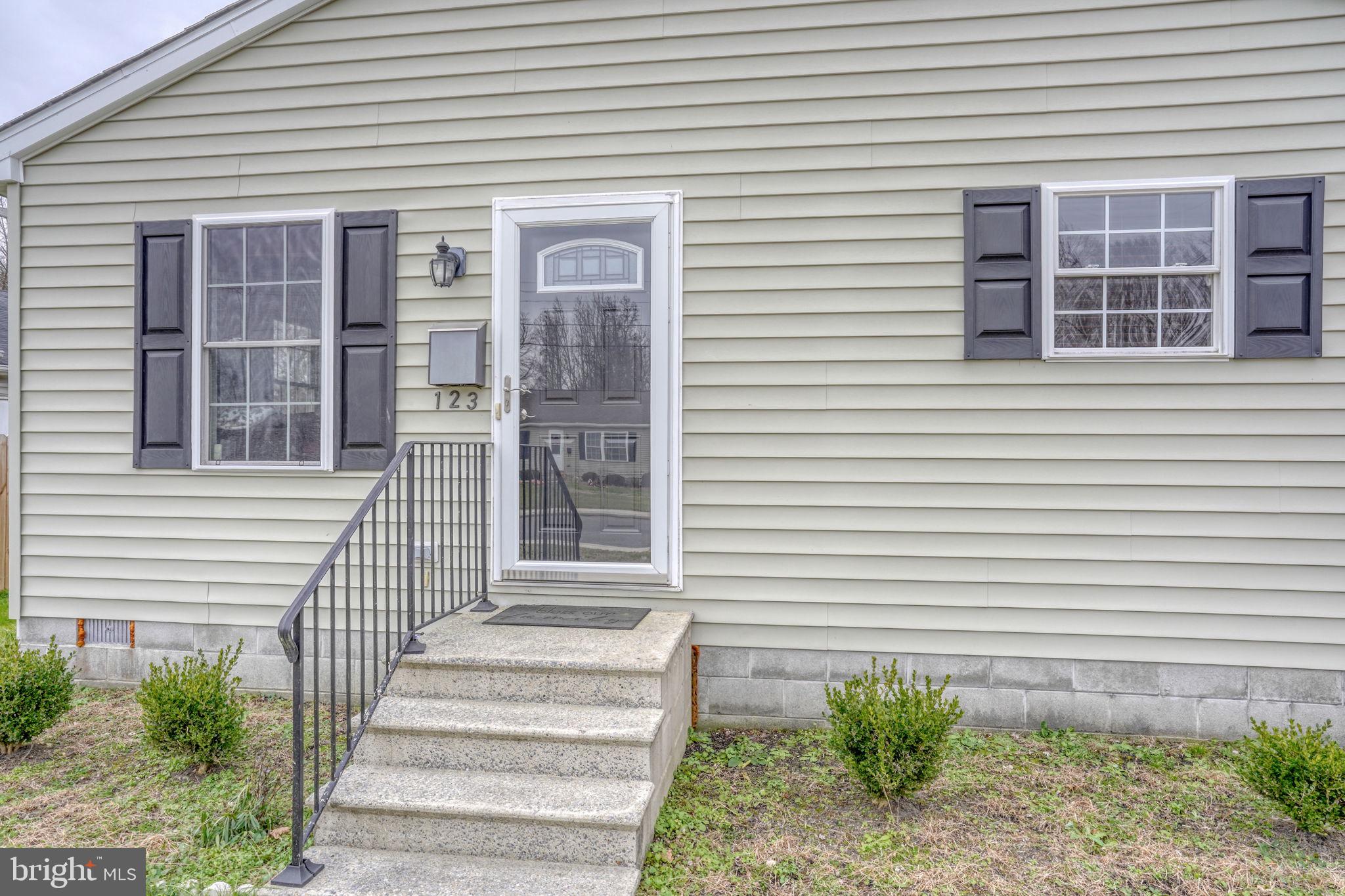 123 W MISPILLION STREET