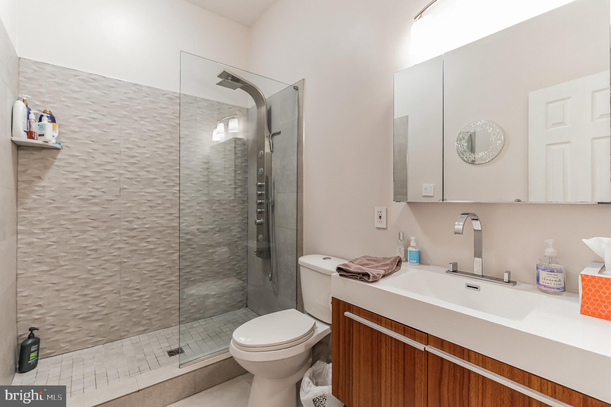 OLD CITY - Residential Lease