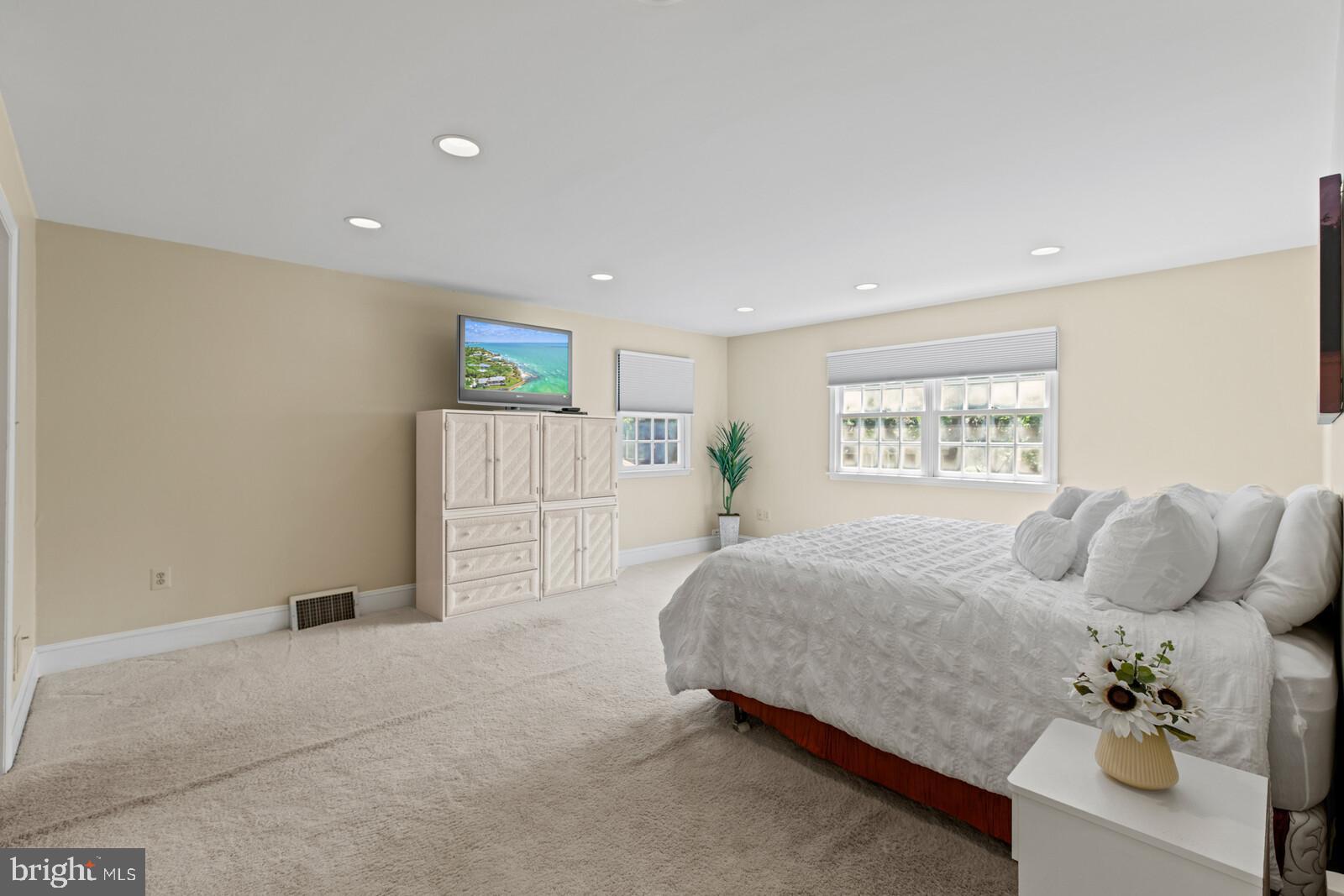 MAPLE GLEN - Residential