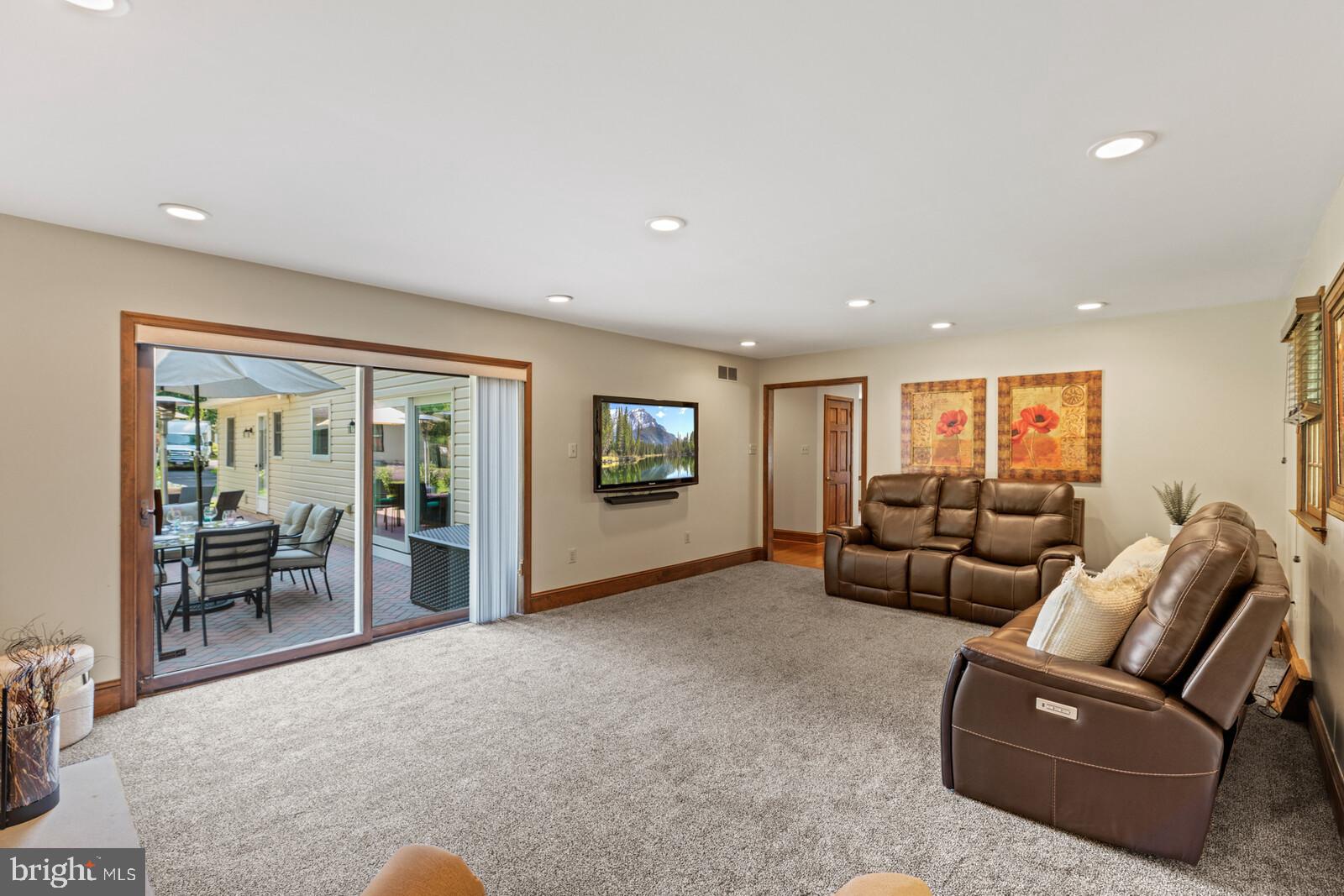 MAPLE GLEN - Residential