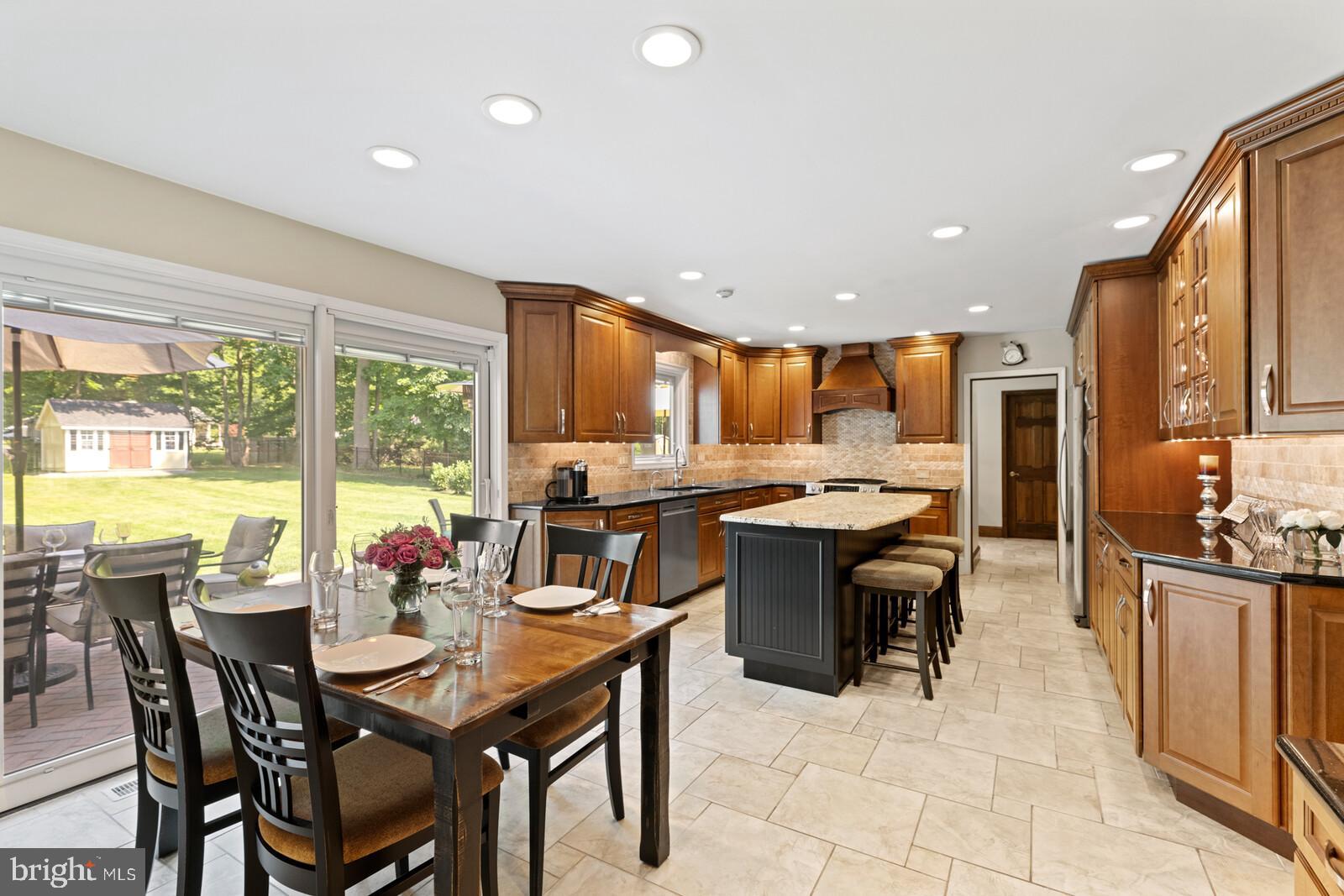 MAPLE GLEN - Residential