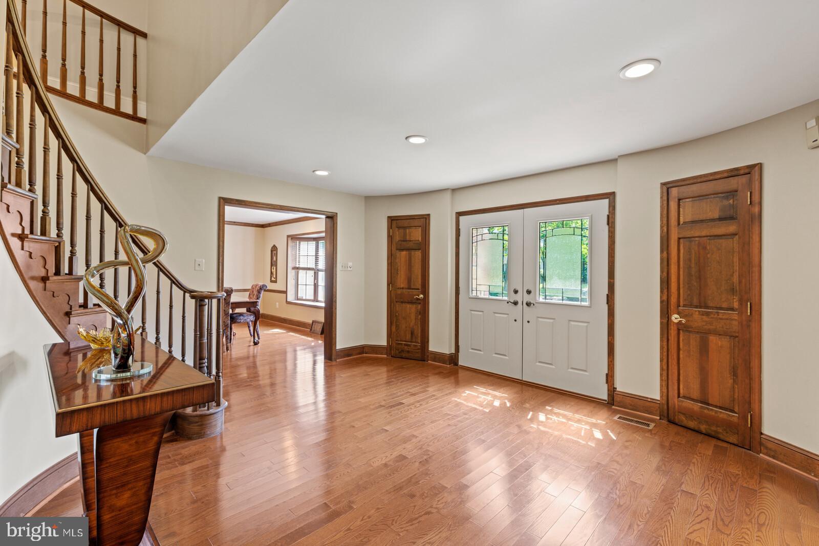 MAPLE GLEN - Residential