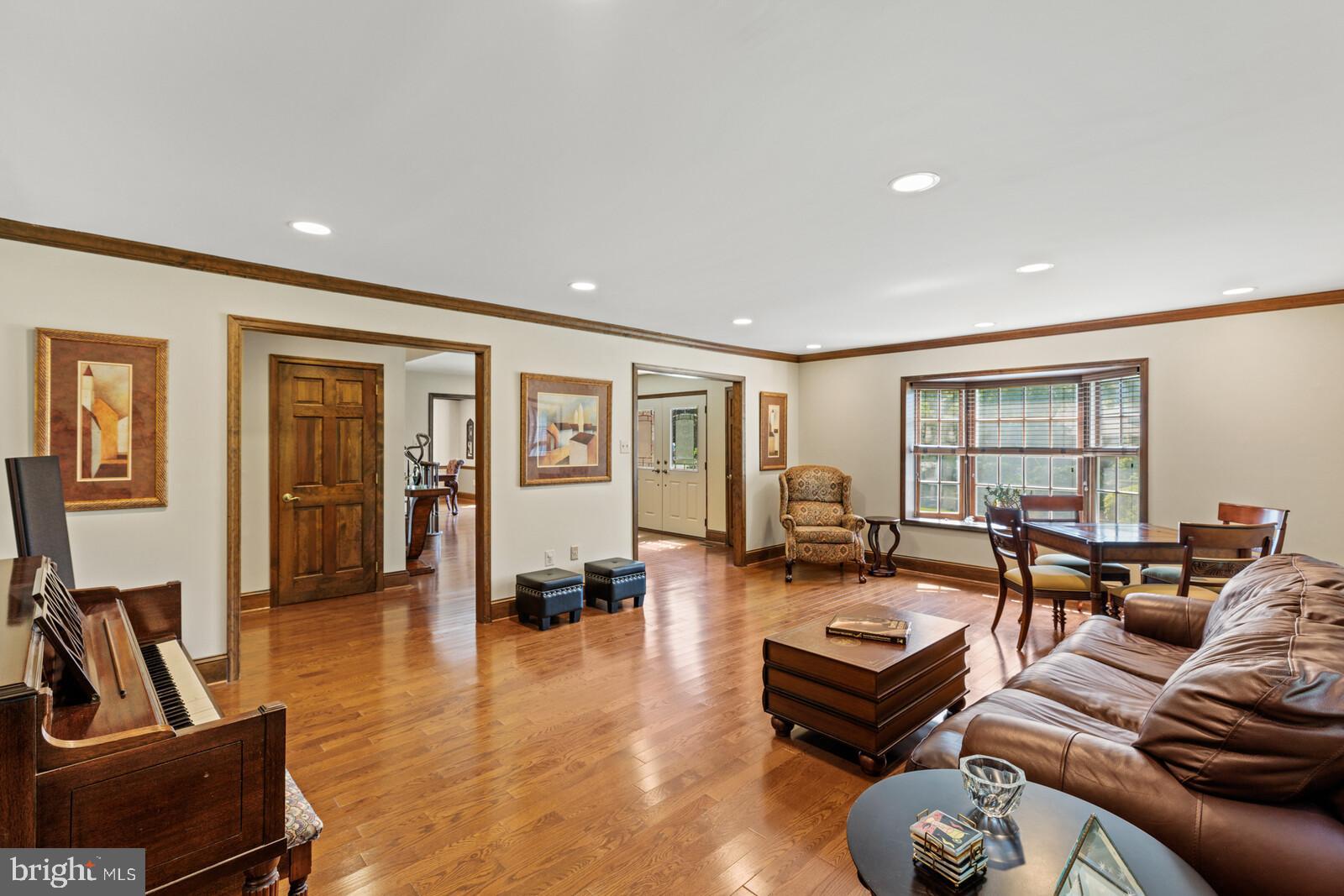 MAPLE GLEN - Residential