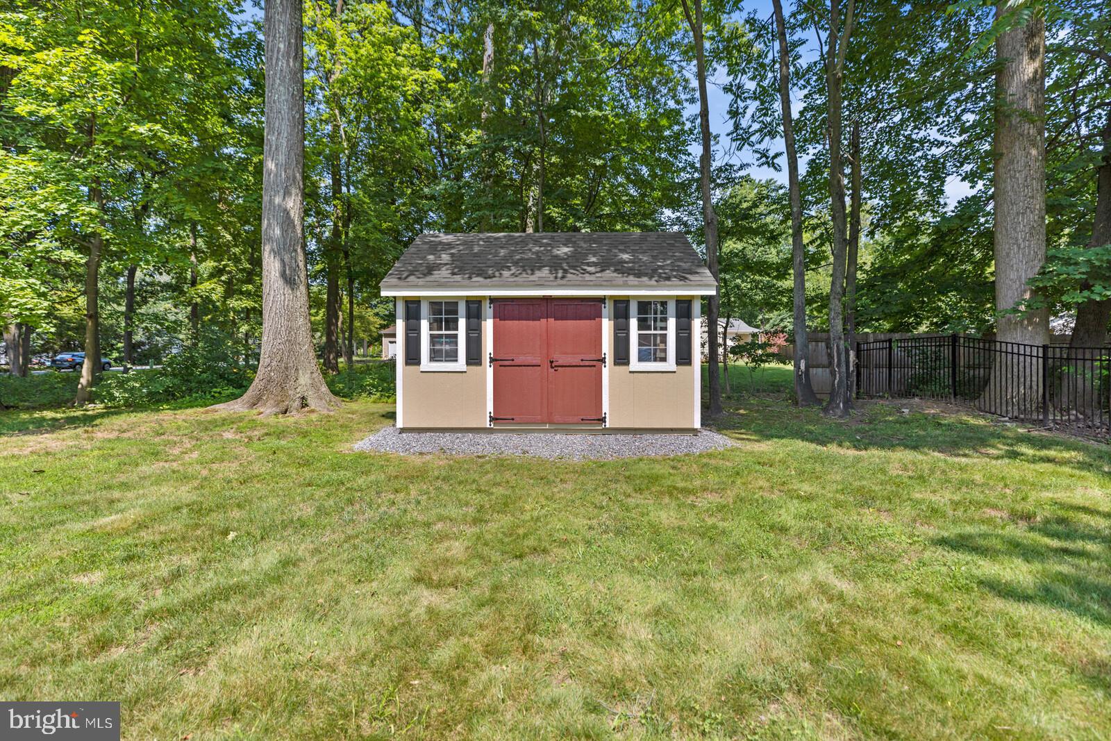 MAPLE GLEN - Residential