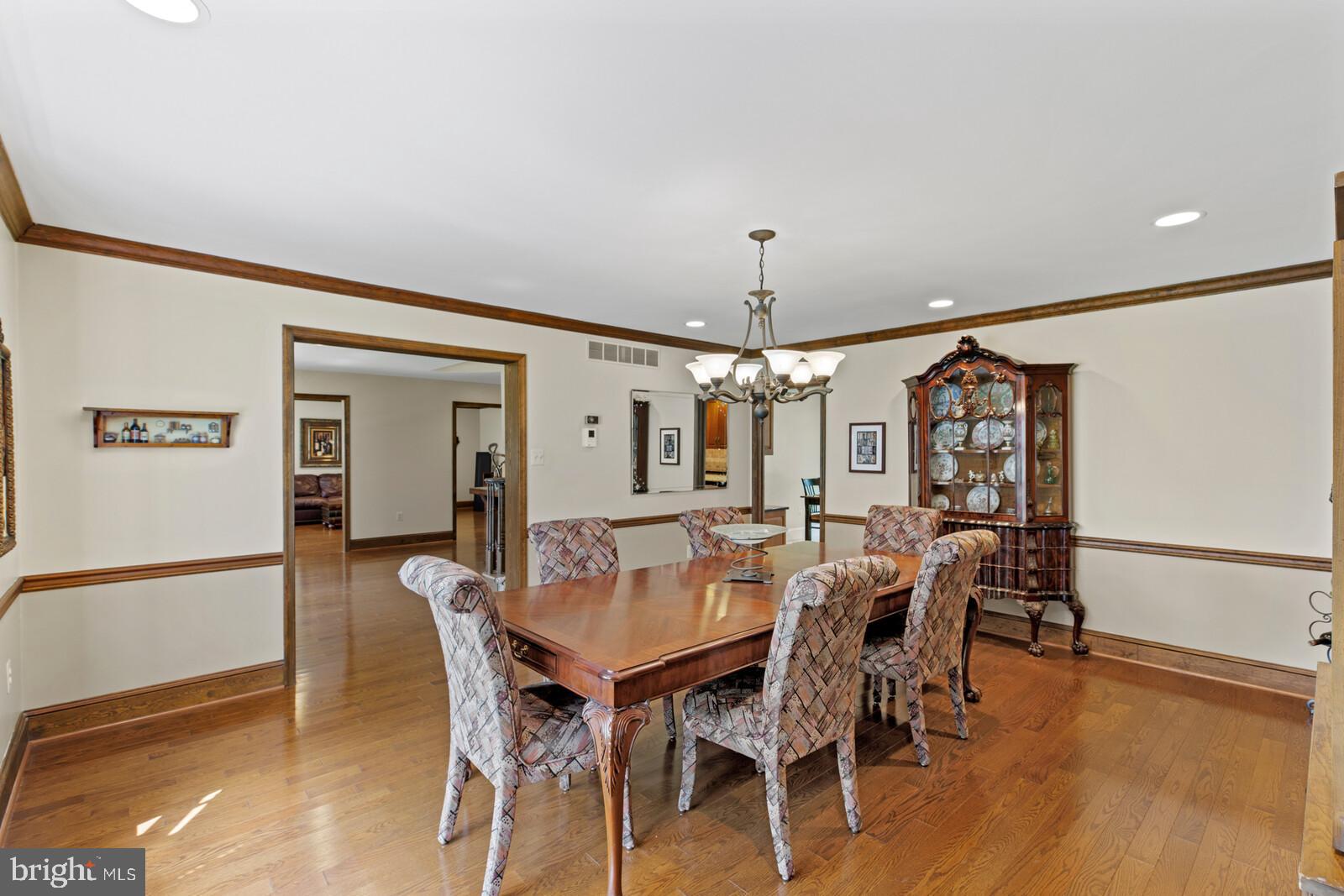 MAPLE GLEN - Residential