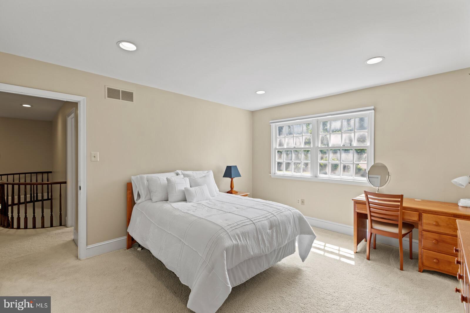 MAPLE GLEN - Residential