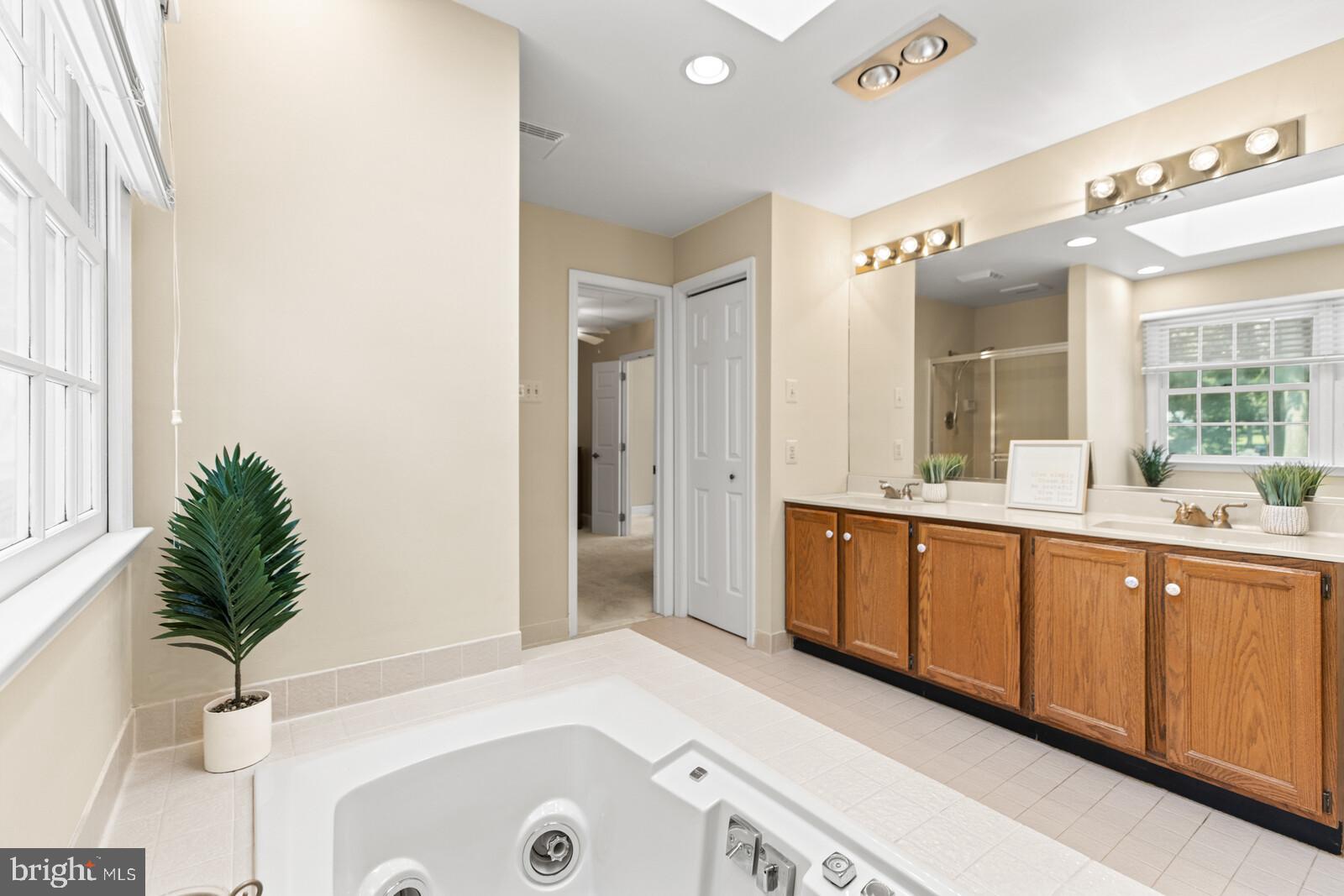 MAPLE GLEN - Residential