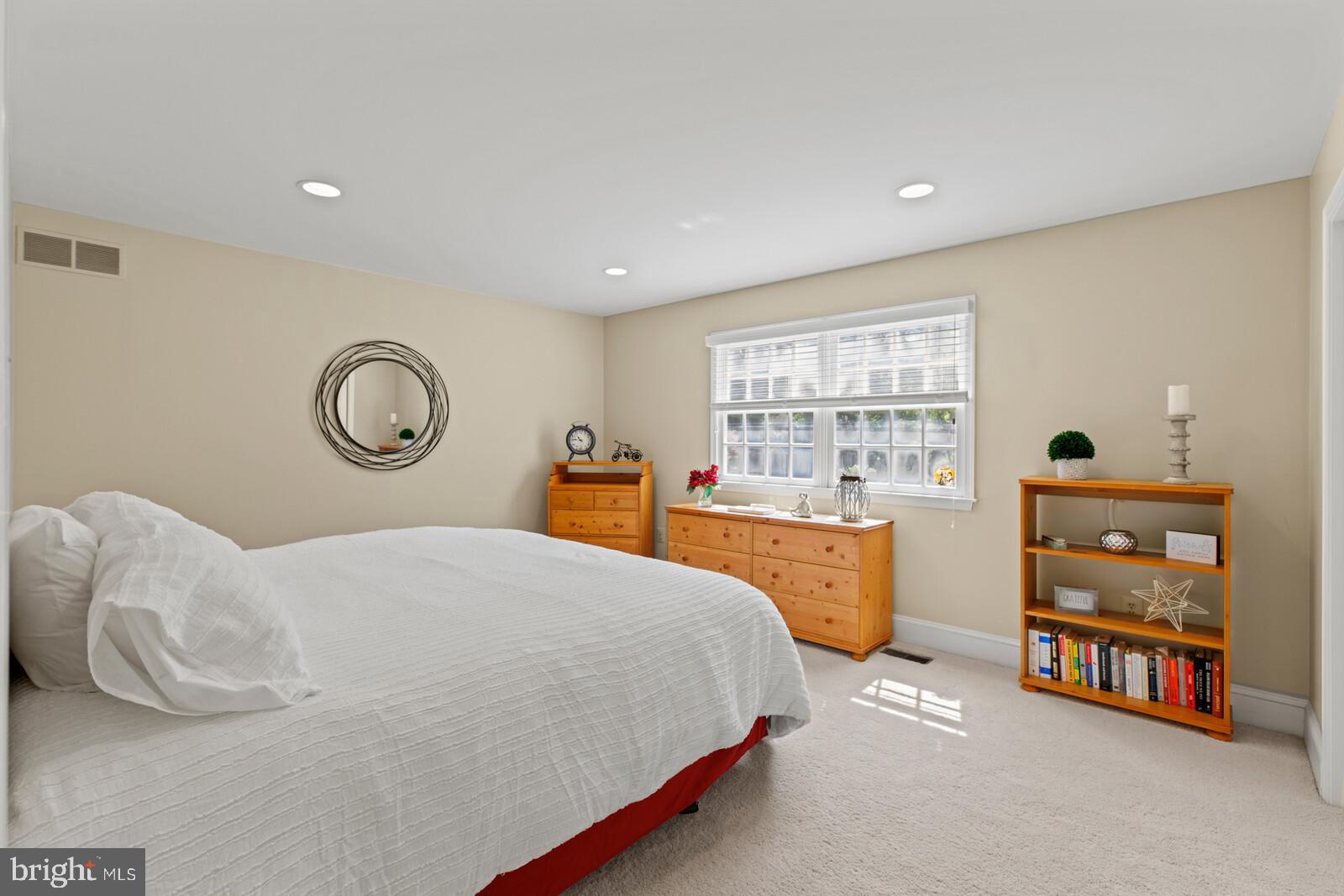 MAPLE GLEN - Residential