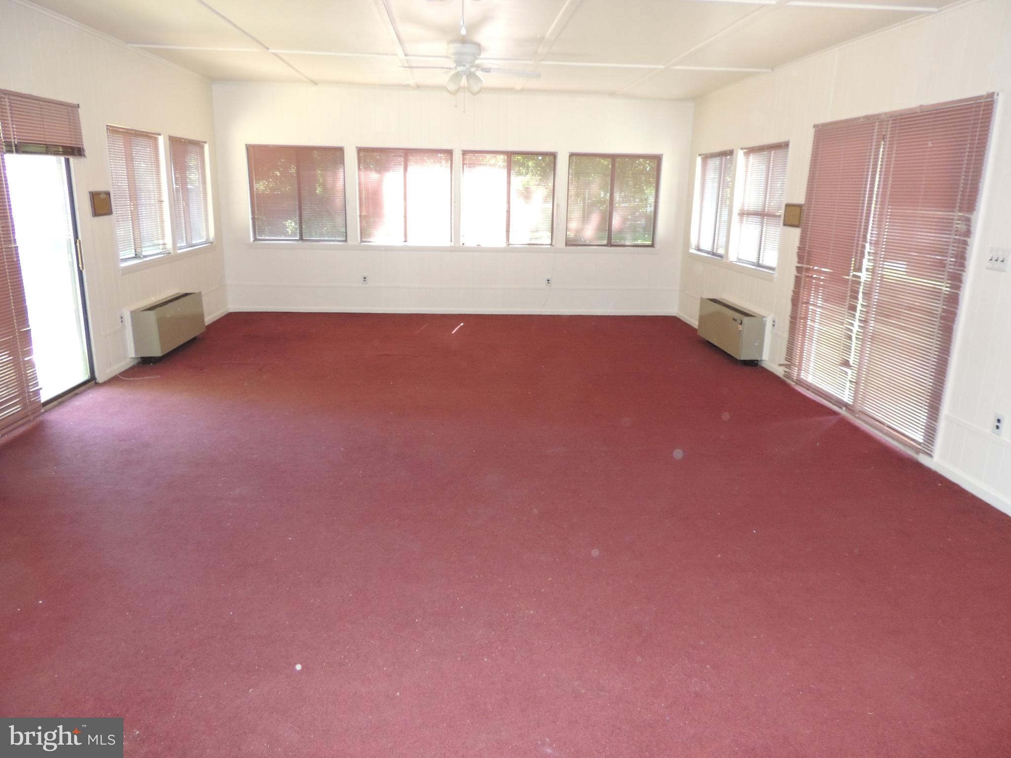 DALE CITY - Residential Lease