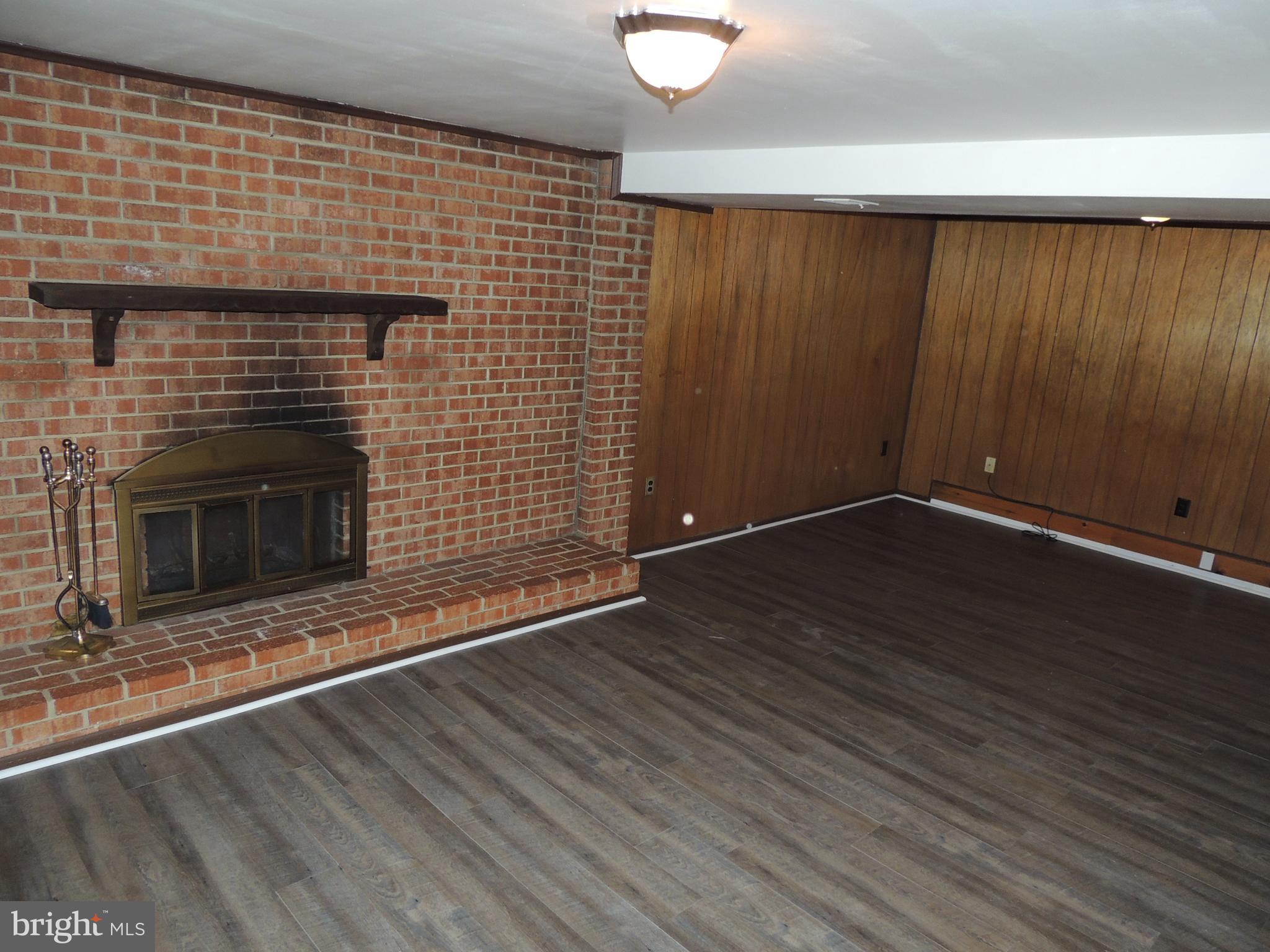 DALE CITY - Residential Lease